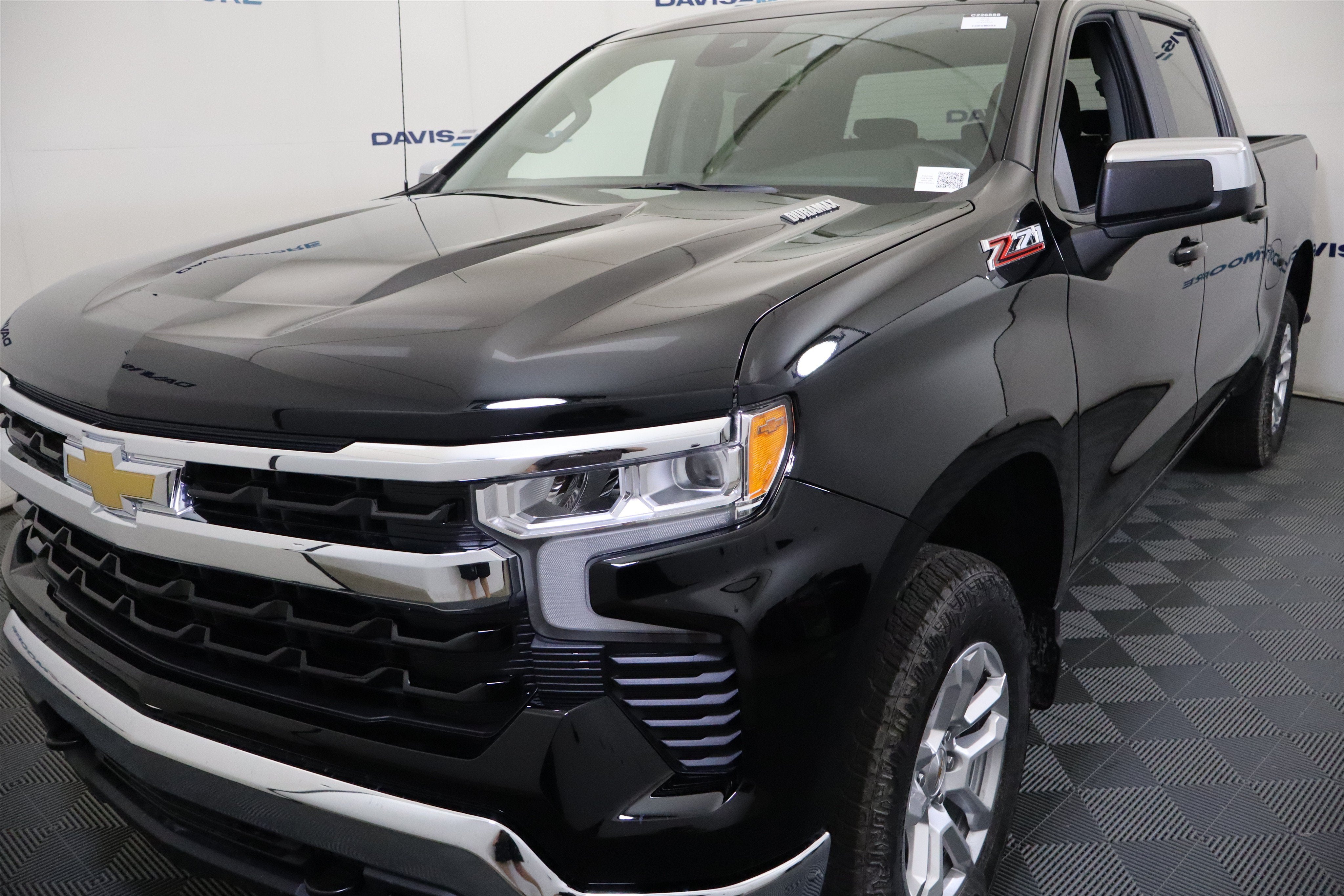 2026 Chevrolet Silverado 1500 LT Crew Cab 4WD