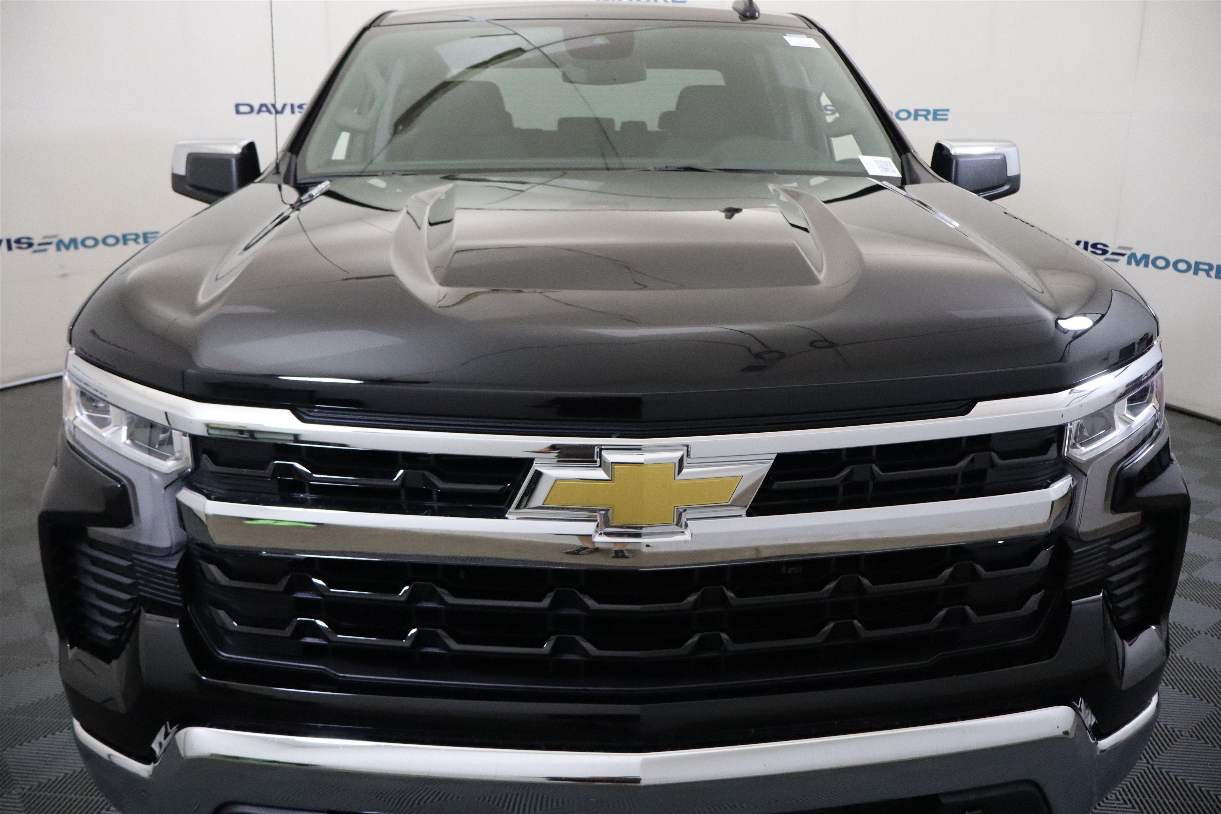 2026 Chevrolet Silverado 1500 LT Crew Cab 4WD