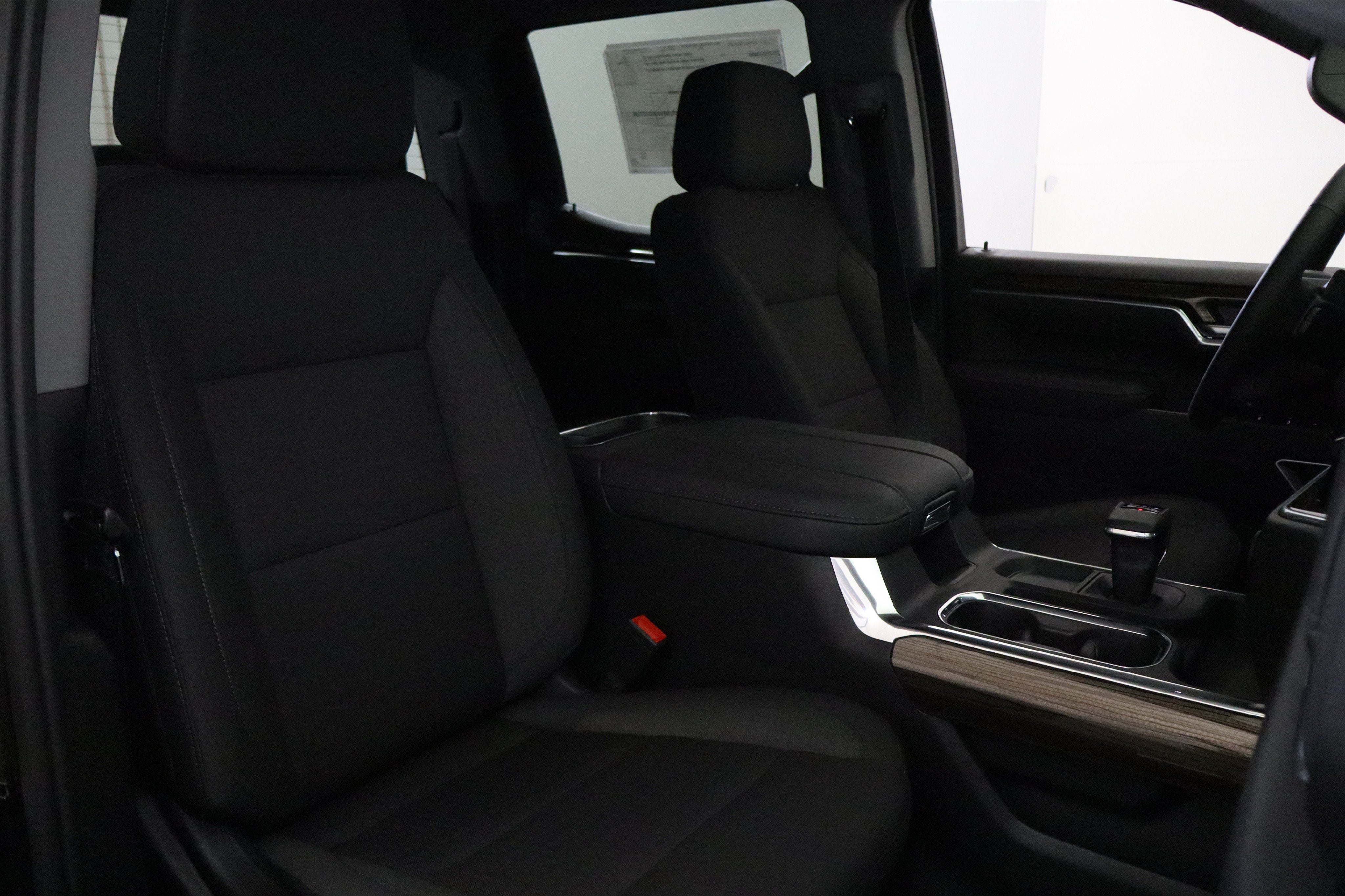 2026 Chevrolet Silverado 1500 LT Crew Cab 4WD