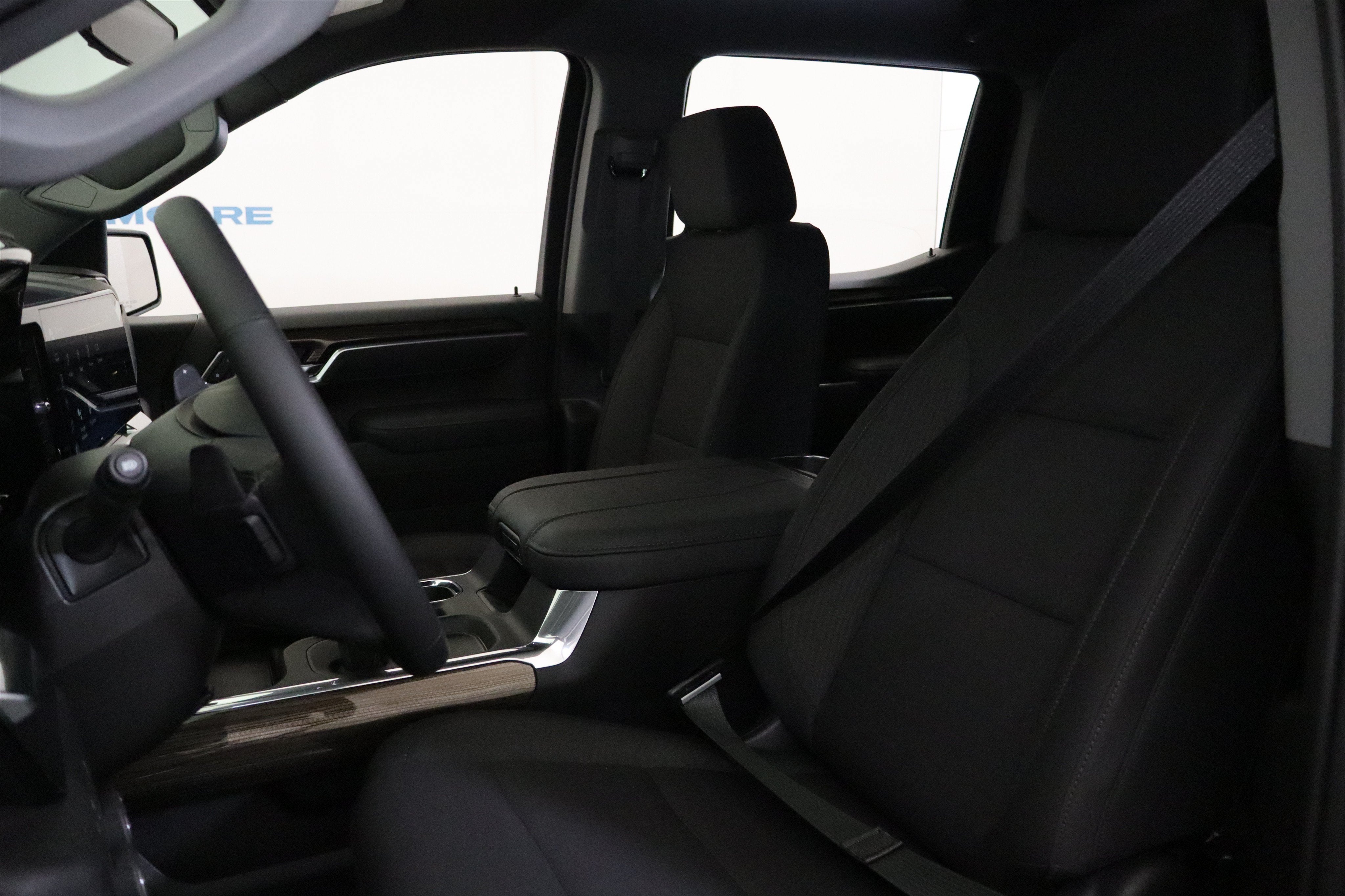 2026 Chevrolet Silverado 1500 LT Crew Cab 4WD