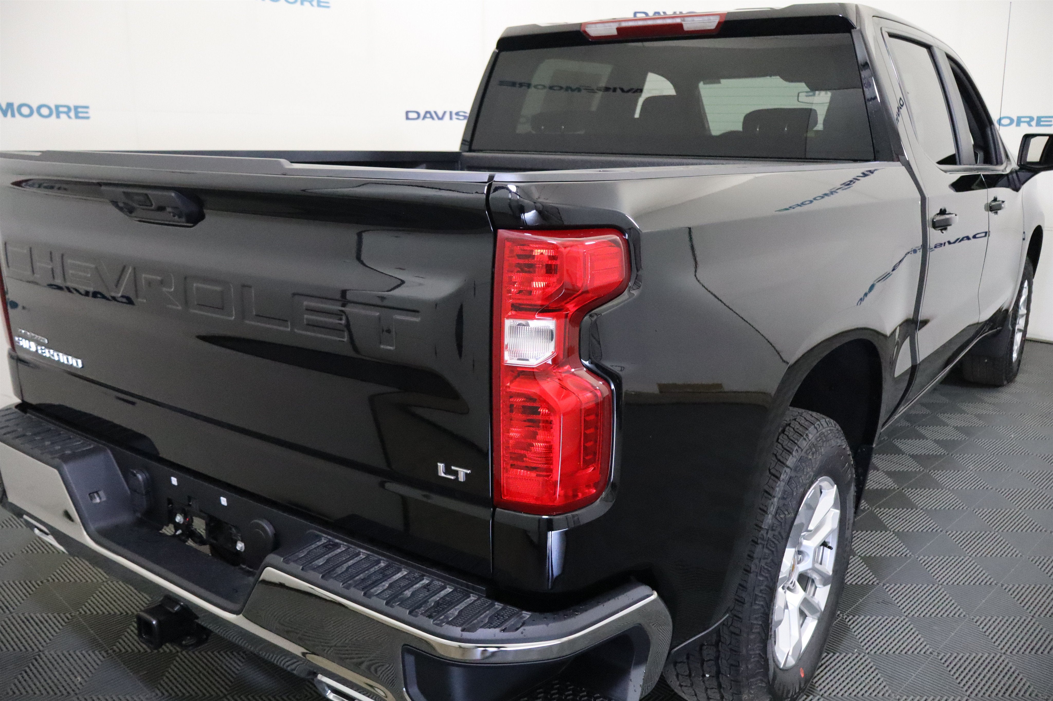 2026 Chevrolet Silverado 1500 LT Crew Cab 4WD