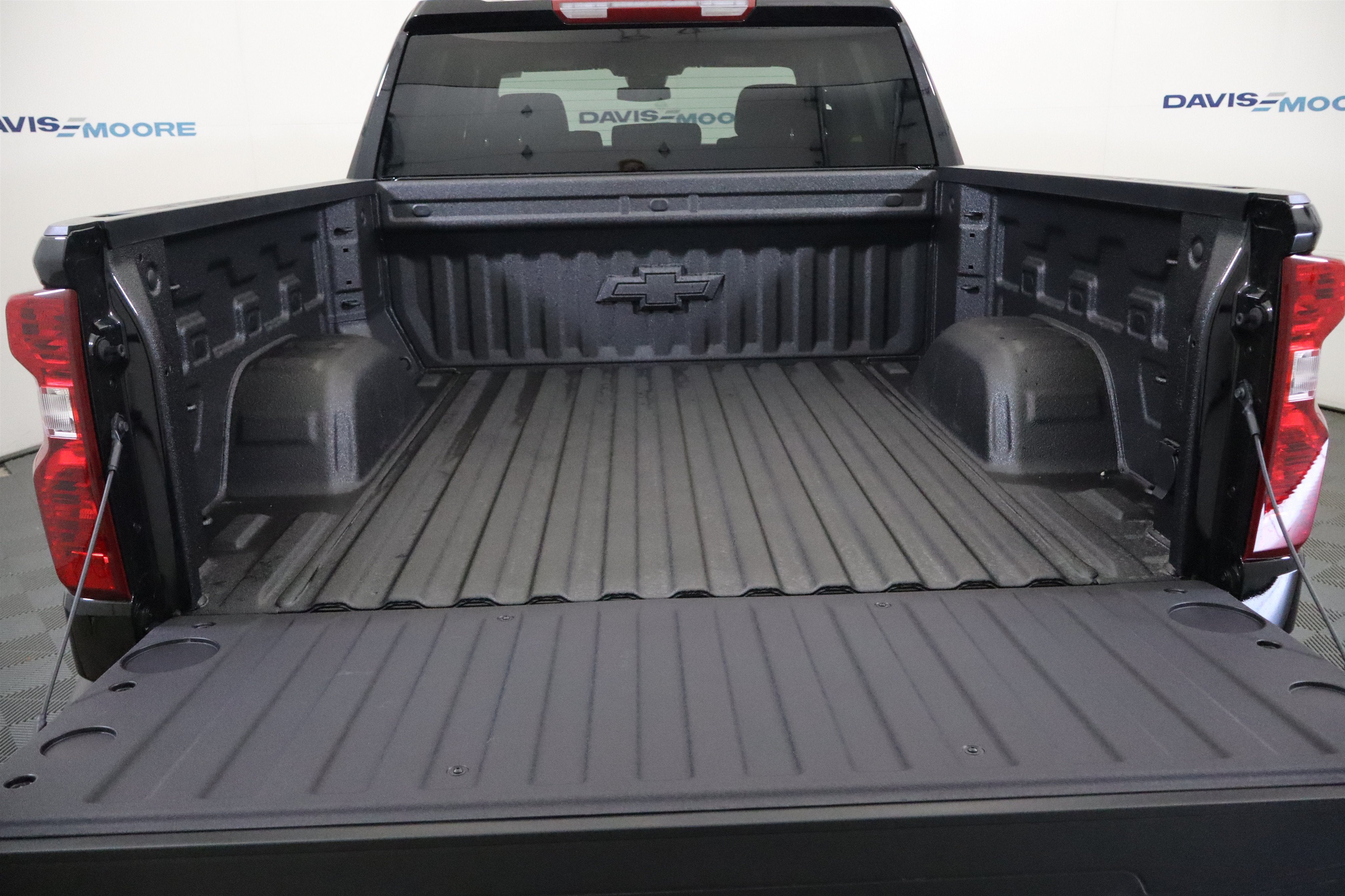 2026 Chevrolet Silverado 1500 LT Crew Cab 4WD