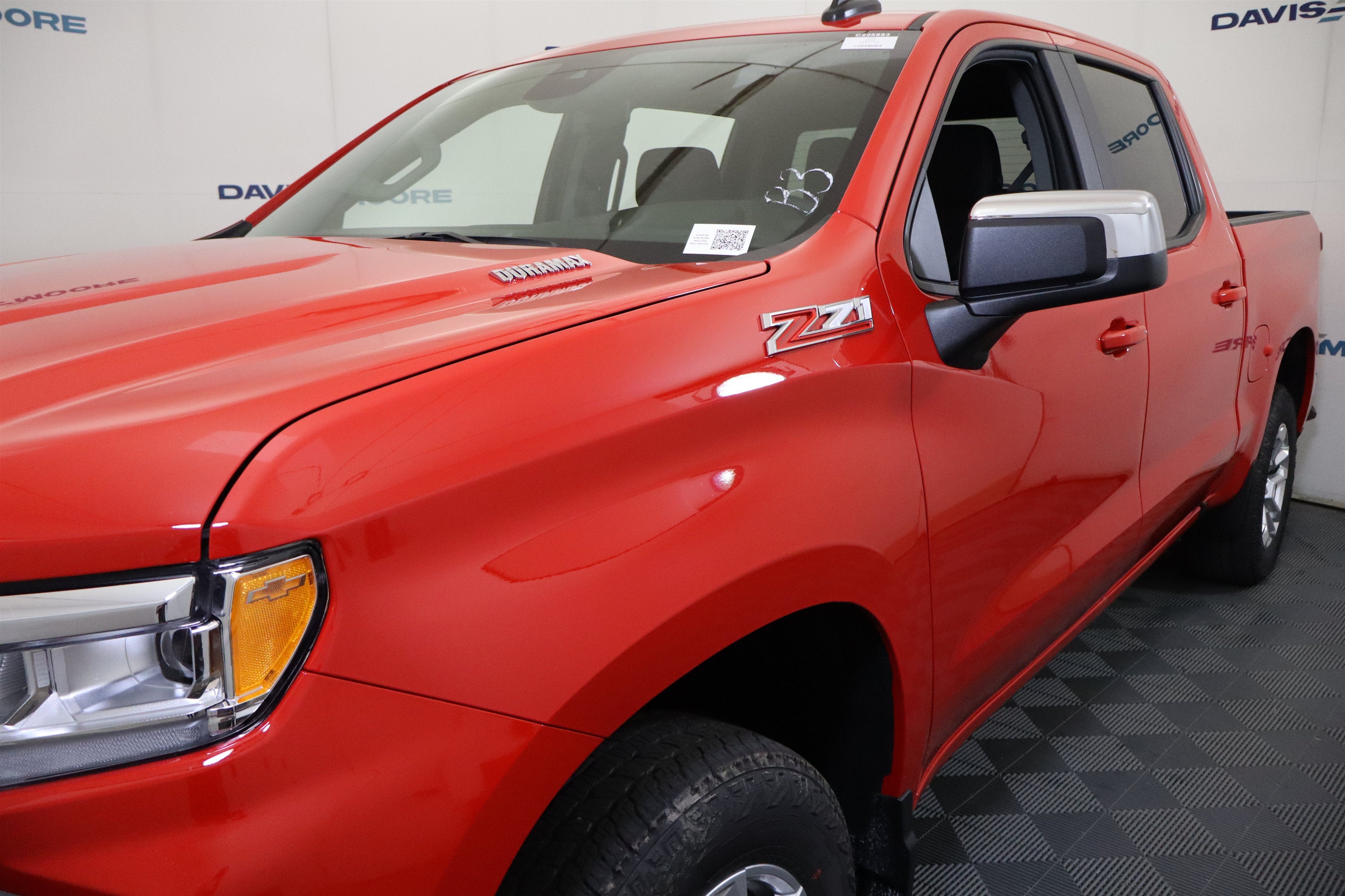 2026 Chevrolet Silverado 1500 LT Crew Cab 4WD