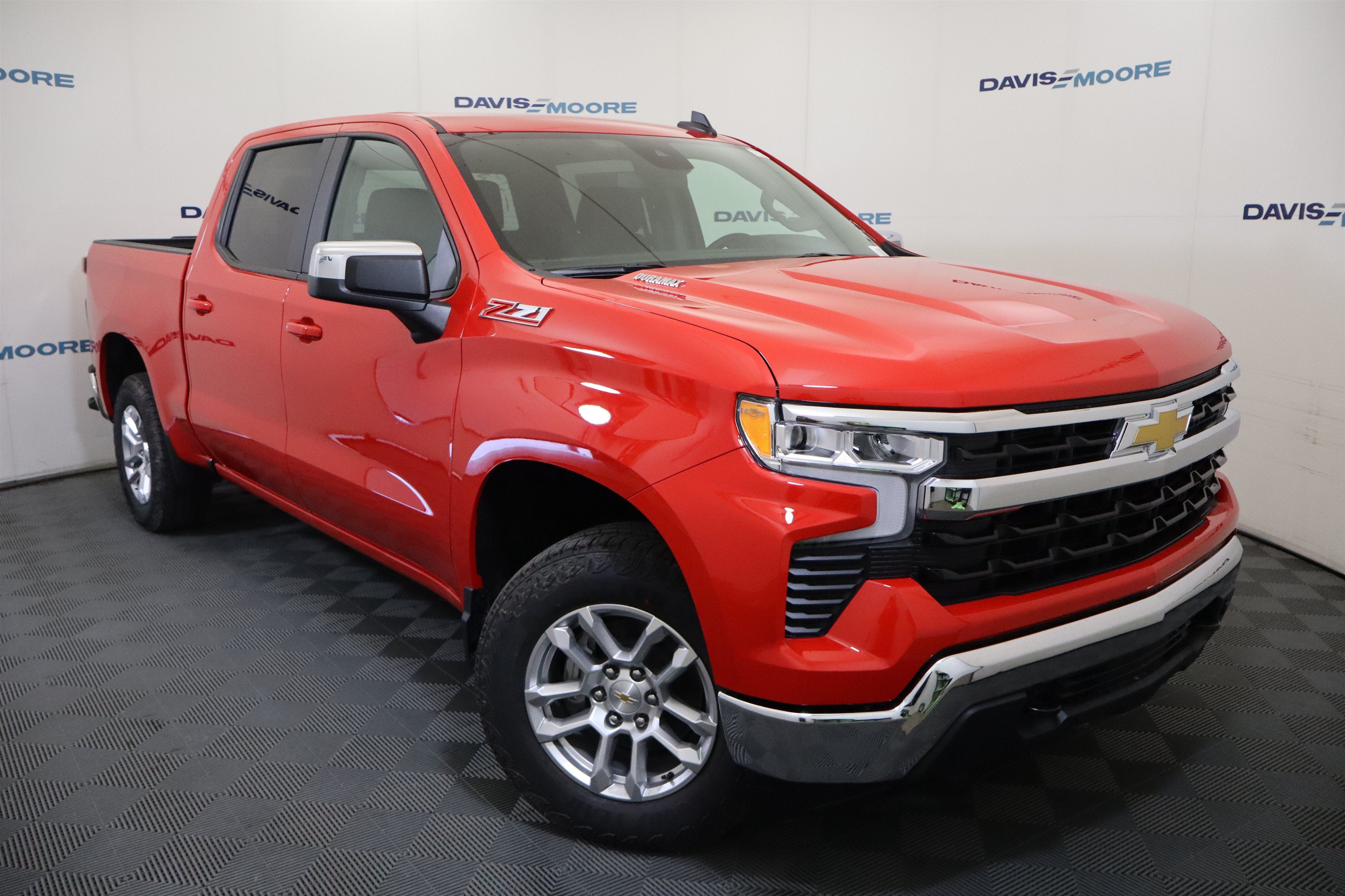2026 Chevrolet Silverado 1500 LT Crew Cab 4WD
