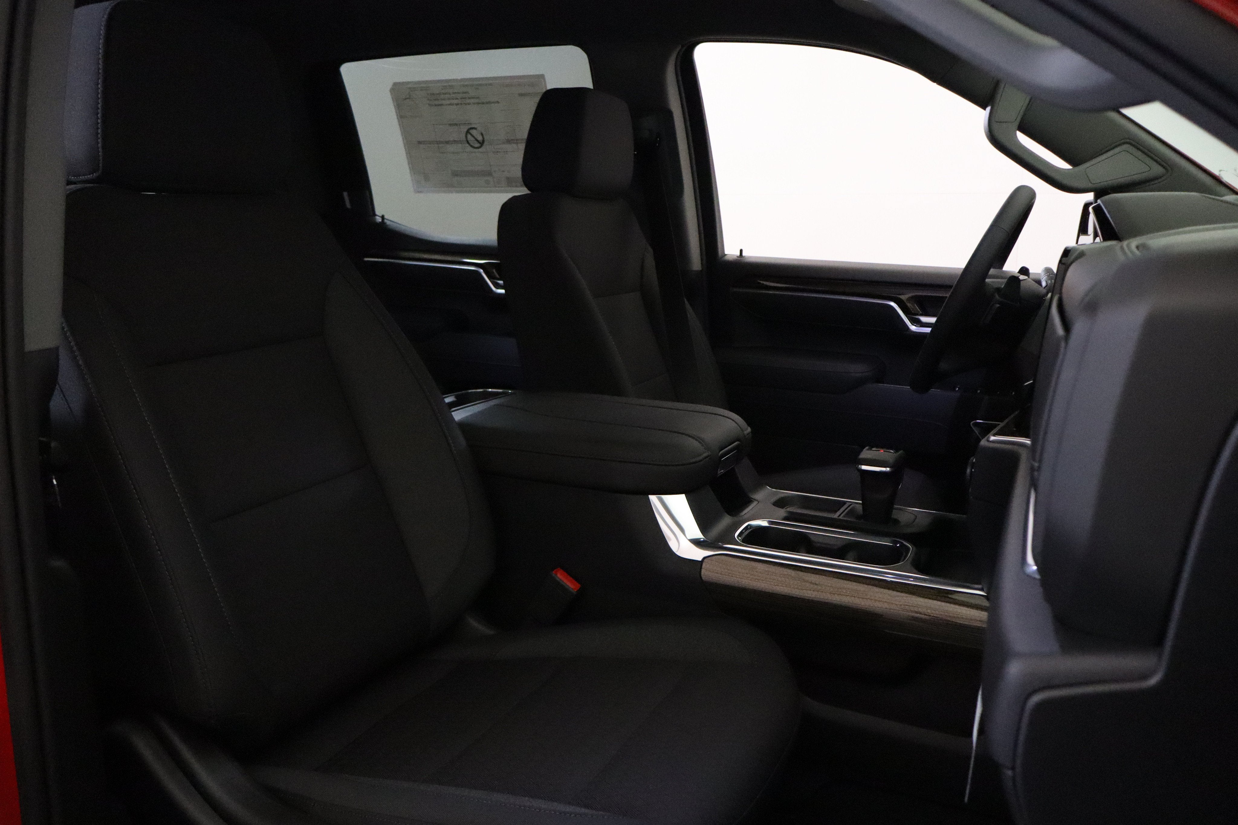 2026 Chevrolet Silverado 1500 LT Crew Cab 4WD