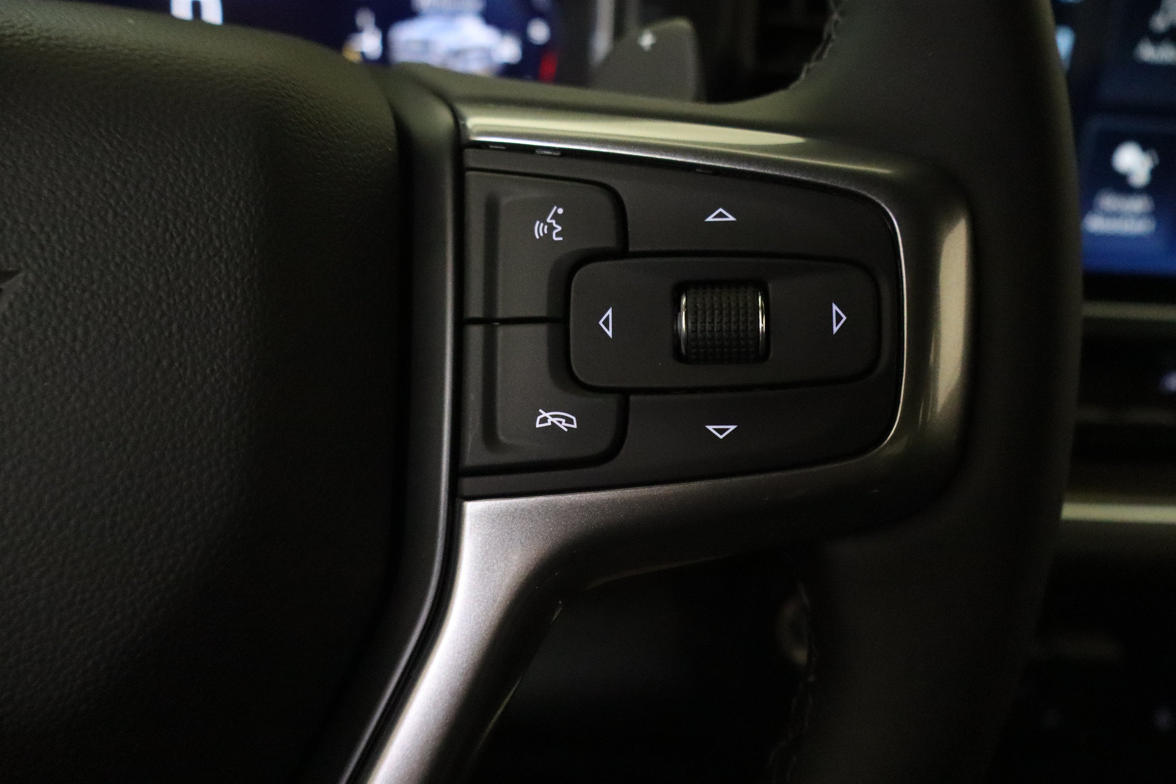 2026 Chevrolet Silverado 1500 LT Crew Cab 4WD