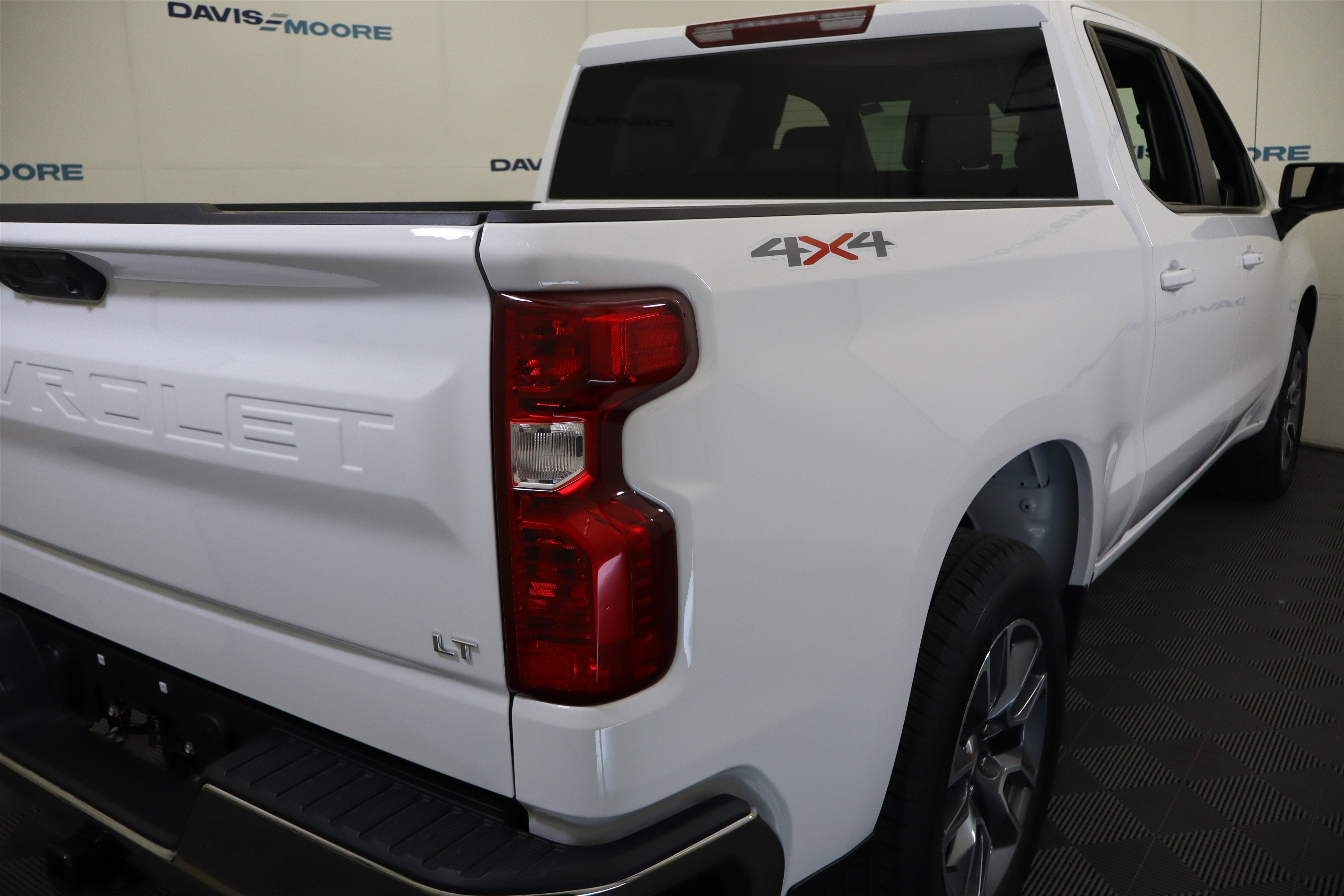 2026 Chevrolet Silverado 1500 LT Crew Cab 4WD