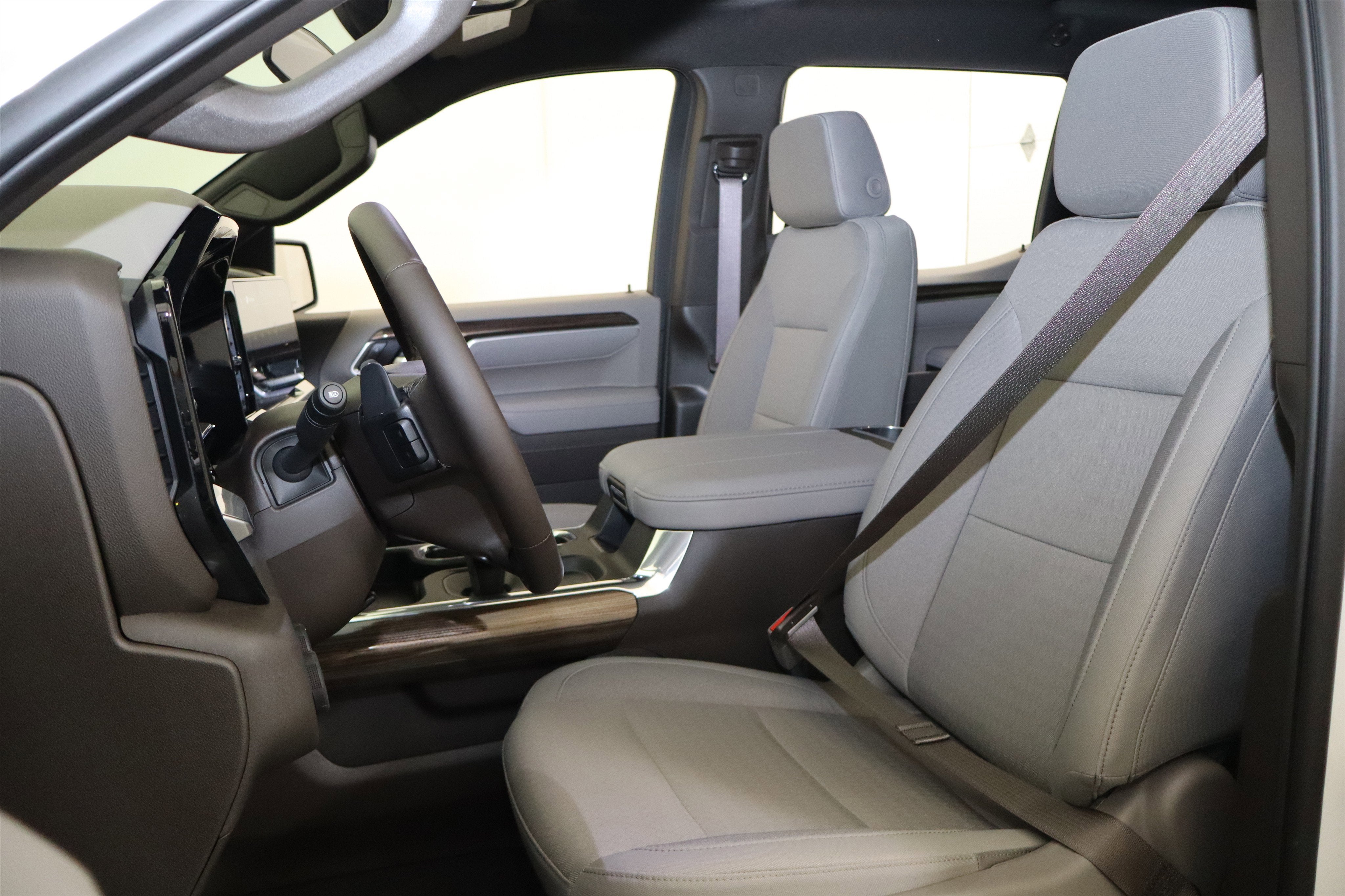 2026 Chevrolet Silverado 1500 LT Crew Cab 4WD