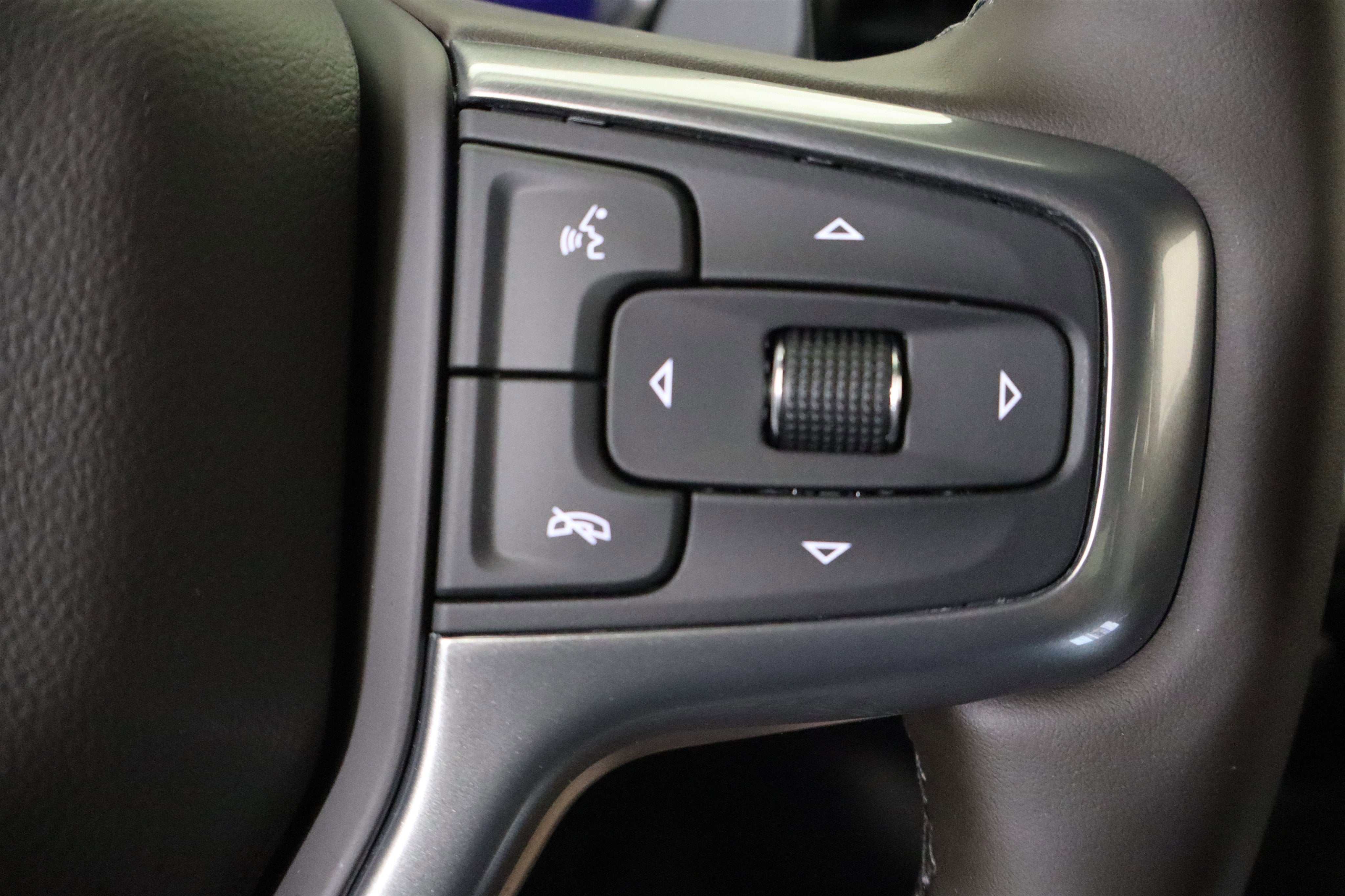 2026 Chevrolet Silverado 1500 LT Crew Cab 4WD