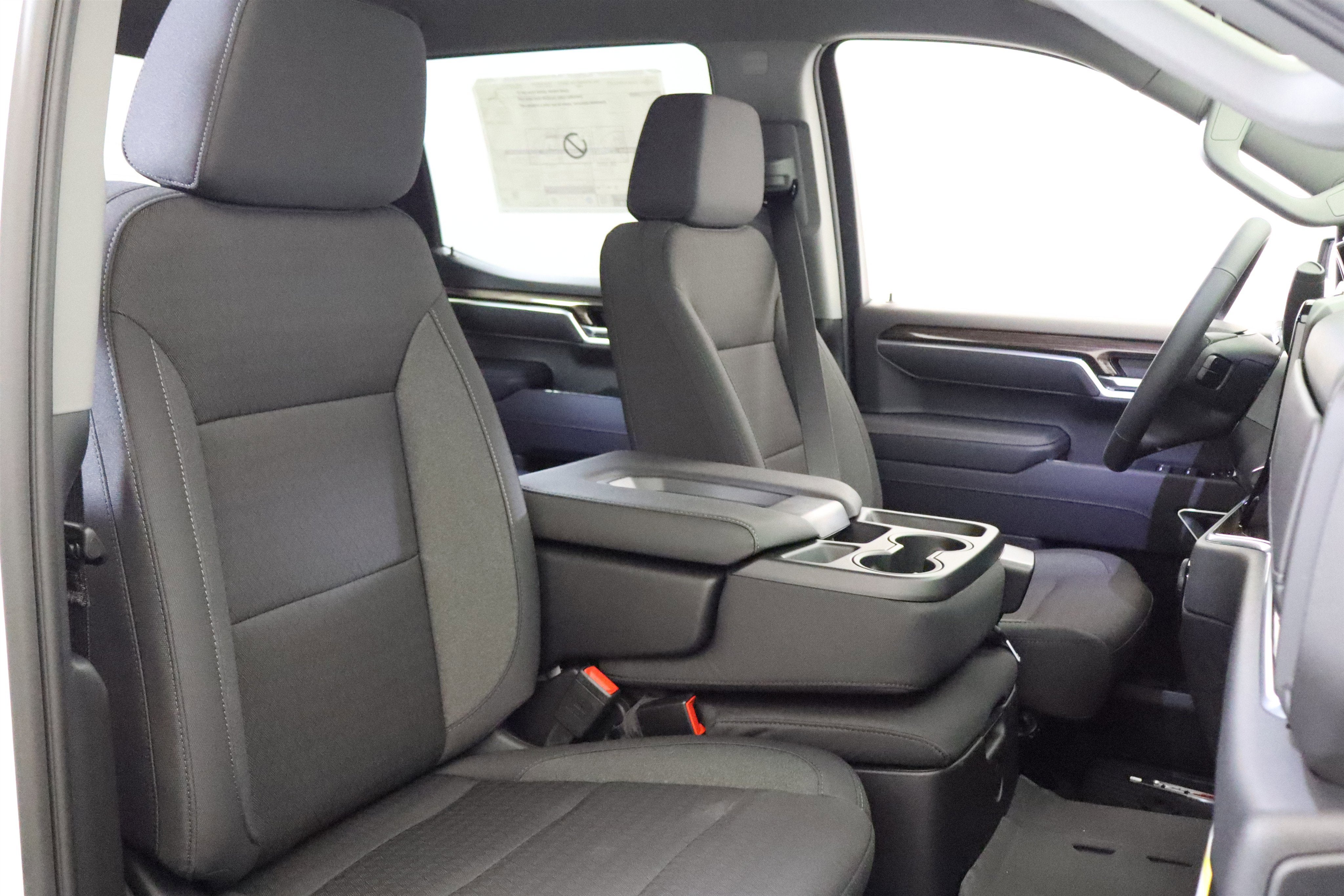 2026 Chevrolet Silverado 1500 LT Crew Cab 4WD