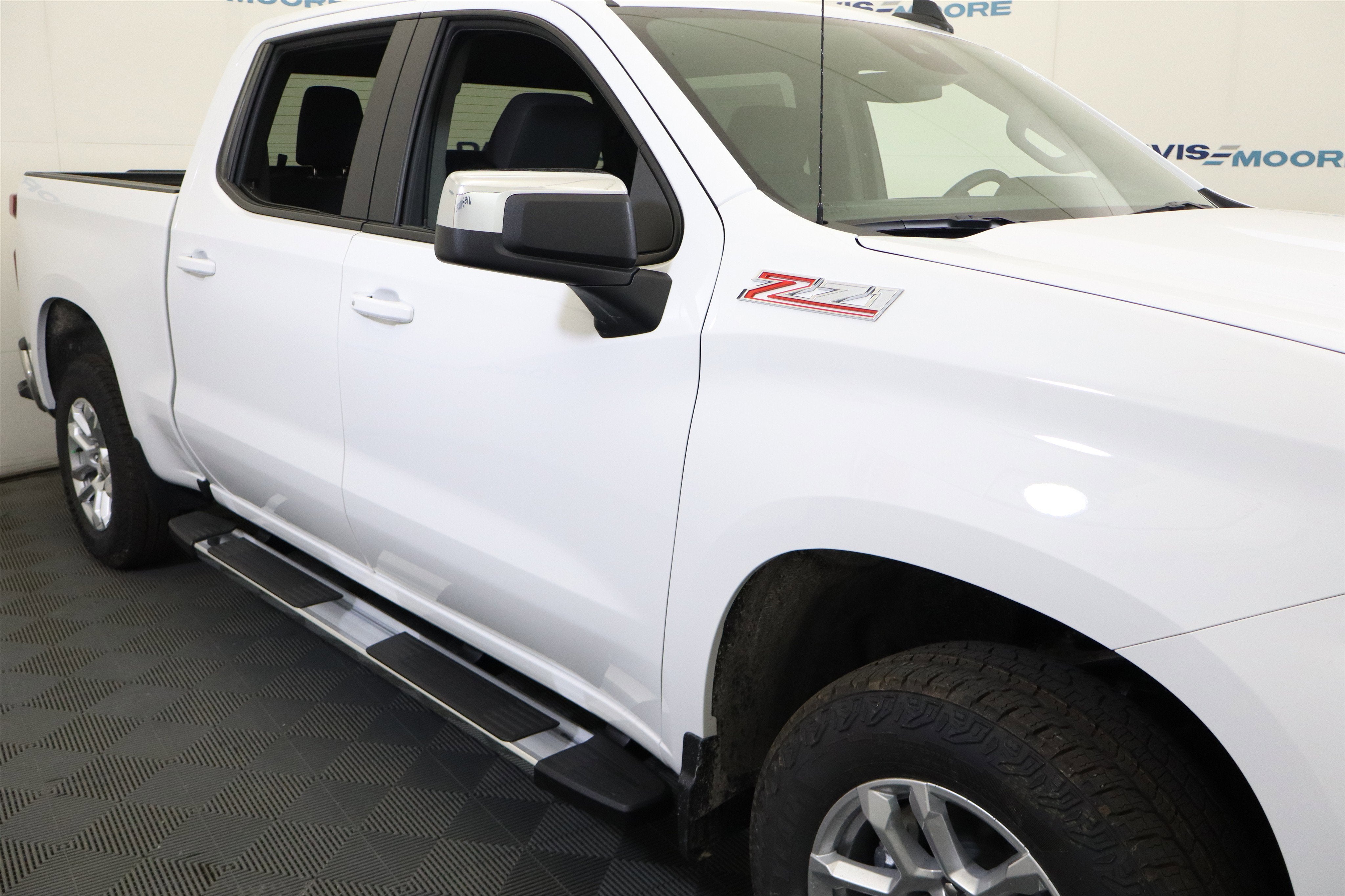 2026 Chevrolet Silverado 1500 LT Crew Cab 4WD