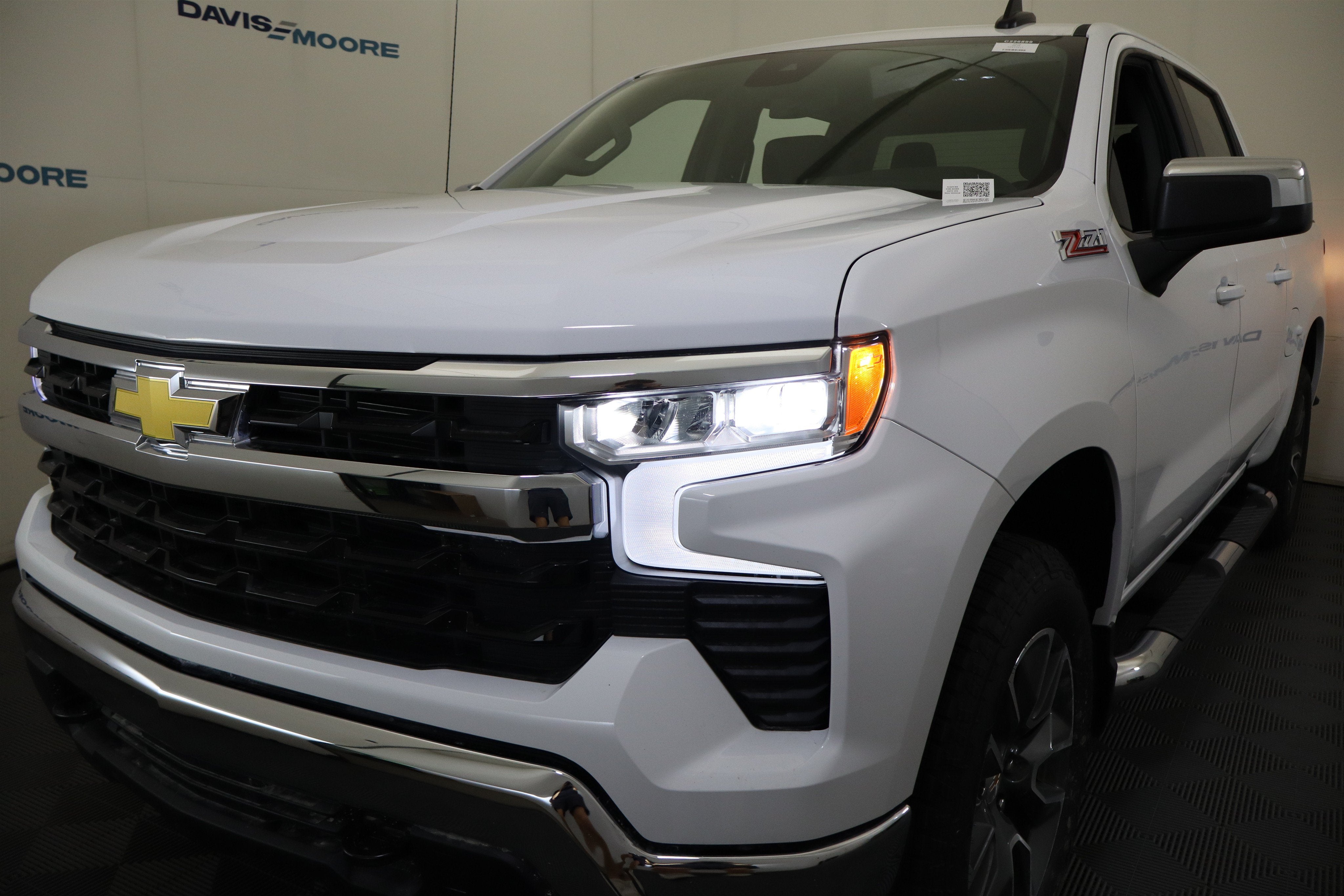 2026 Chevrolet Silverado 1500 LT Crew Cab 4WD