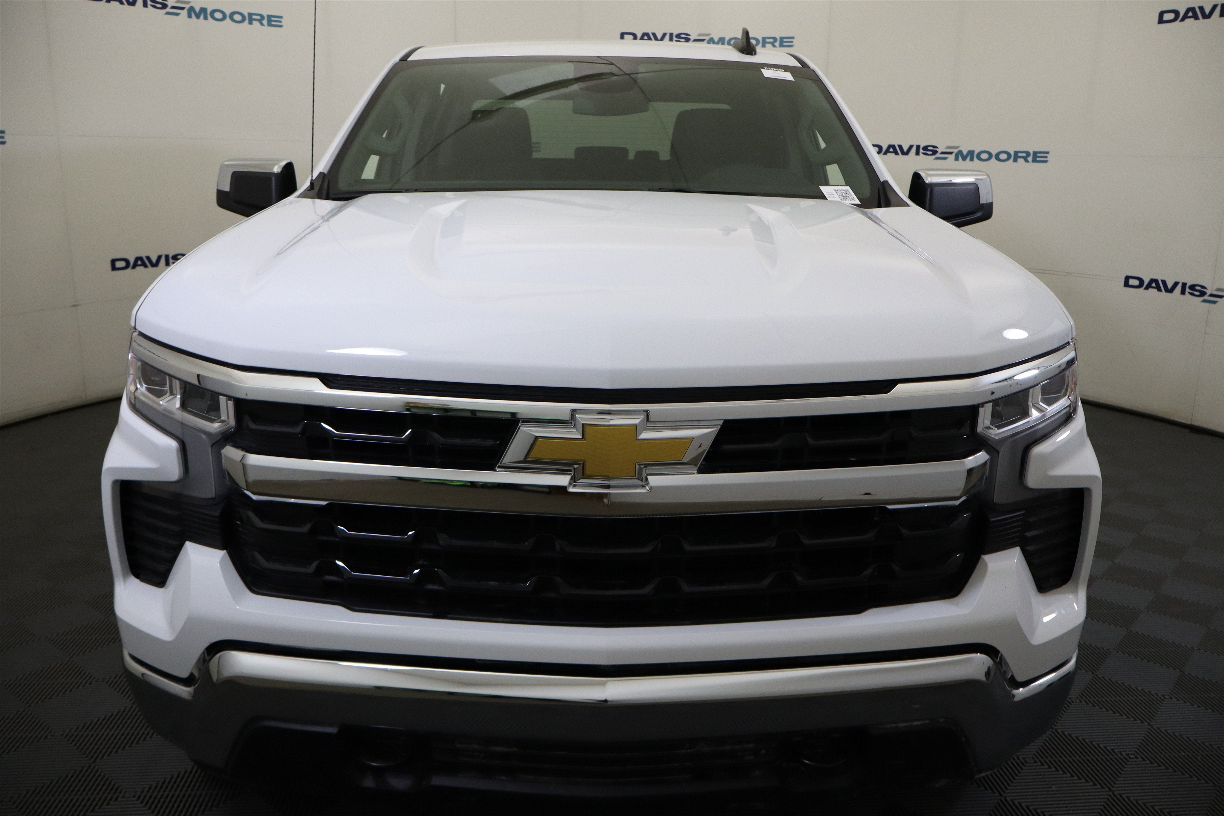 2026 Chevrolet Silverado 1500 LT Crew Cab 4WD