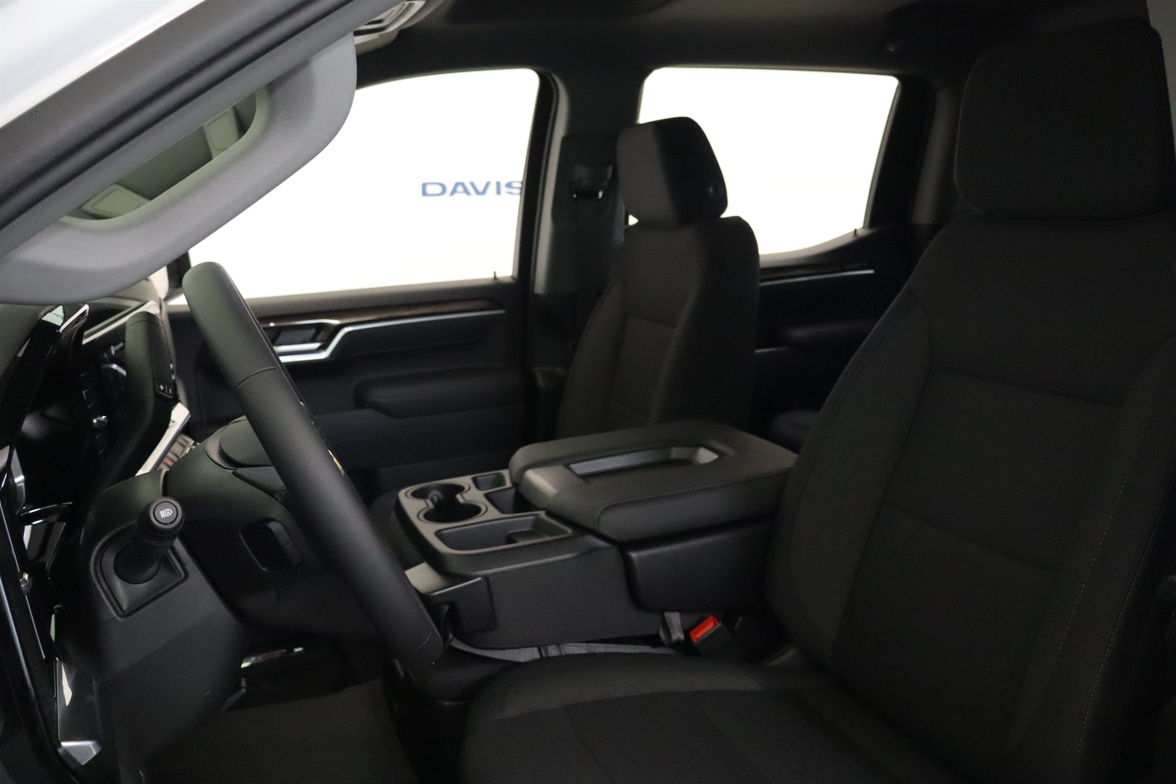 2026 Chevrolet Silverado 1500 LT Crew Cab 4WD