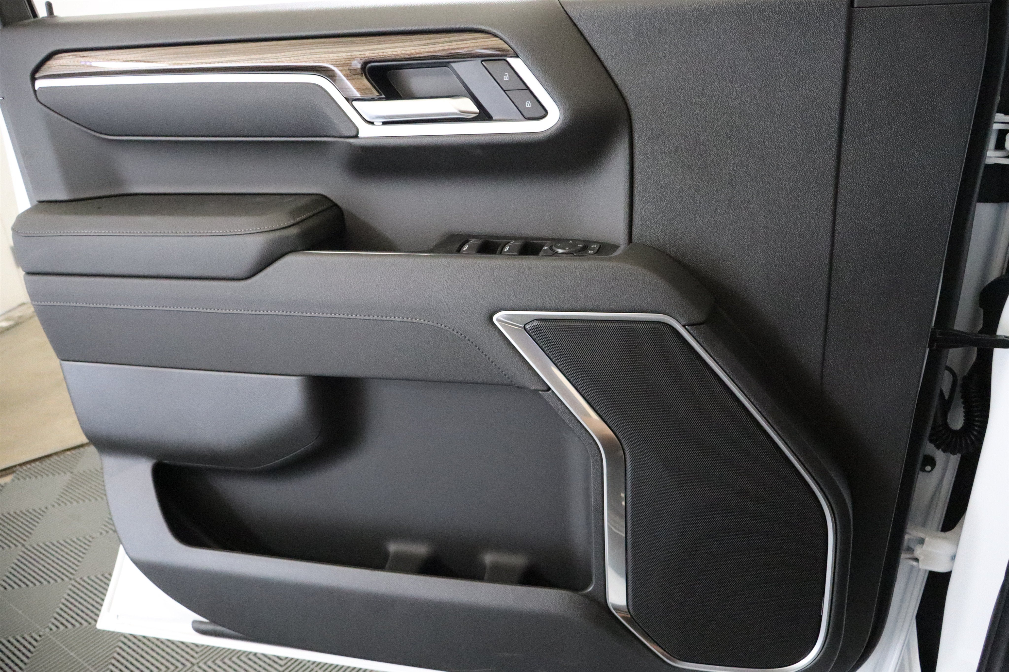 2026 Chevrolet Silverado 1500 LT Crew Cab 4WD