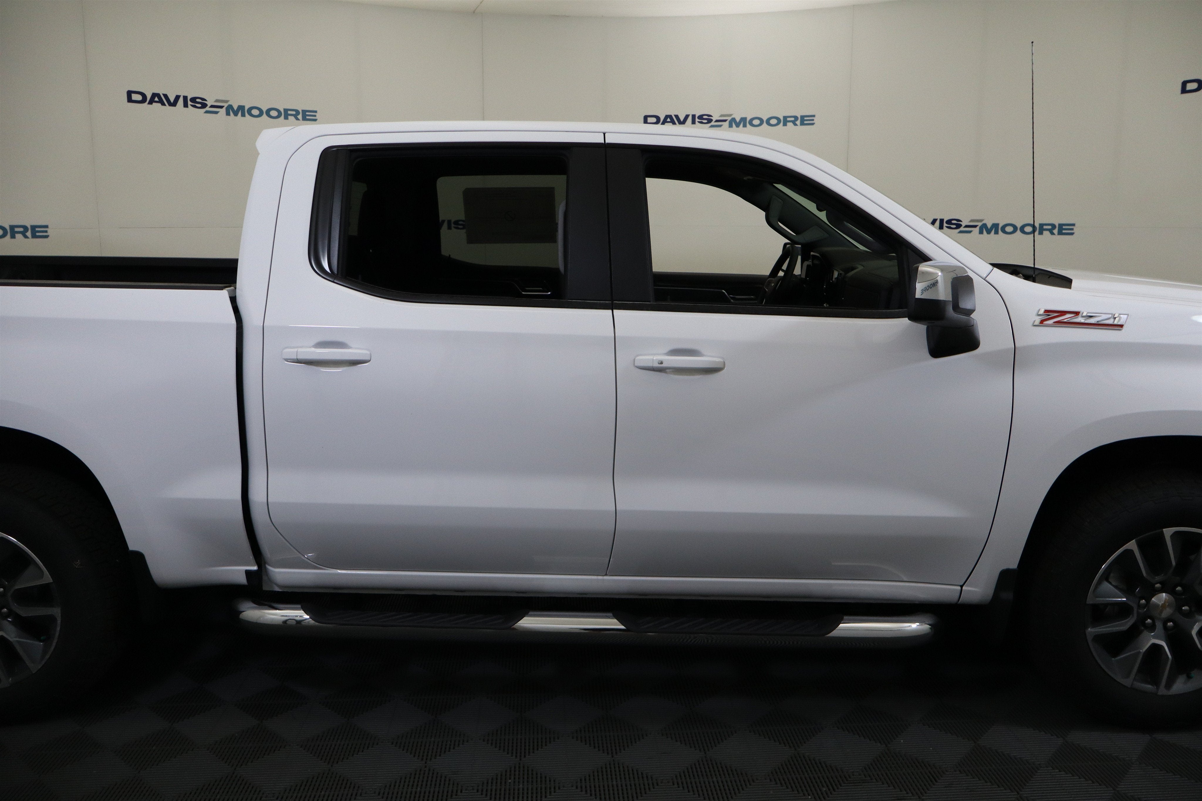 2026 Chevrolet Silverado 1500 LT Crew Cab 4WD