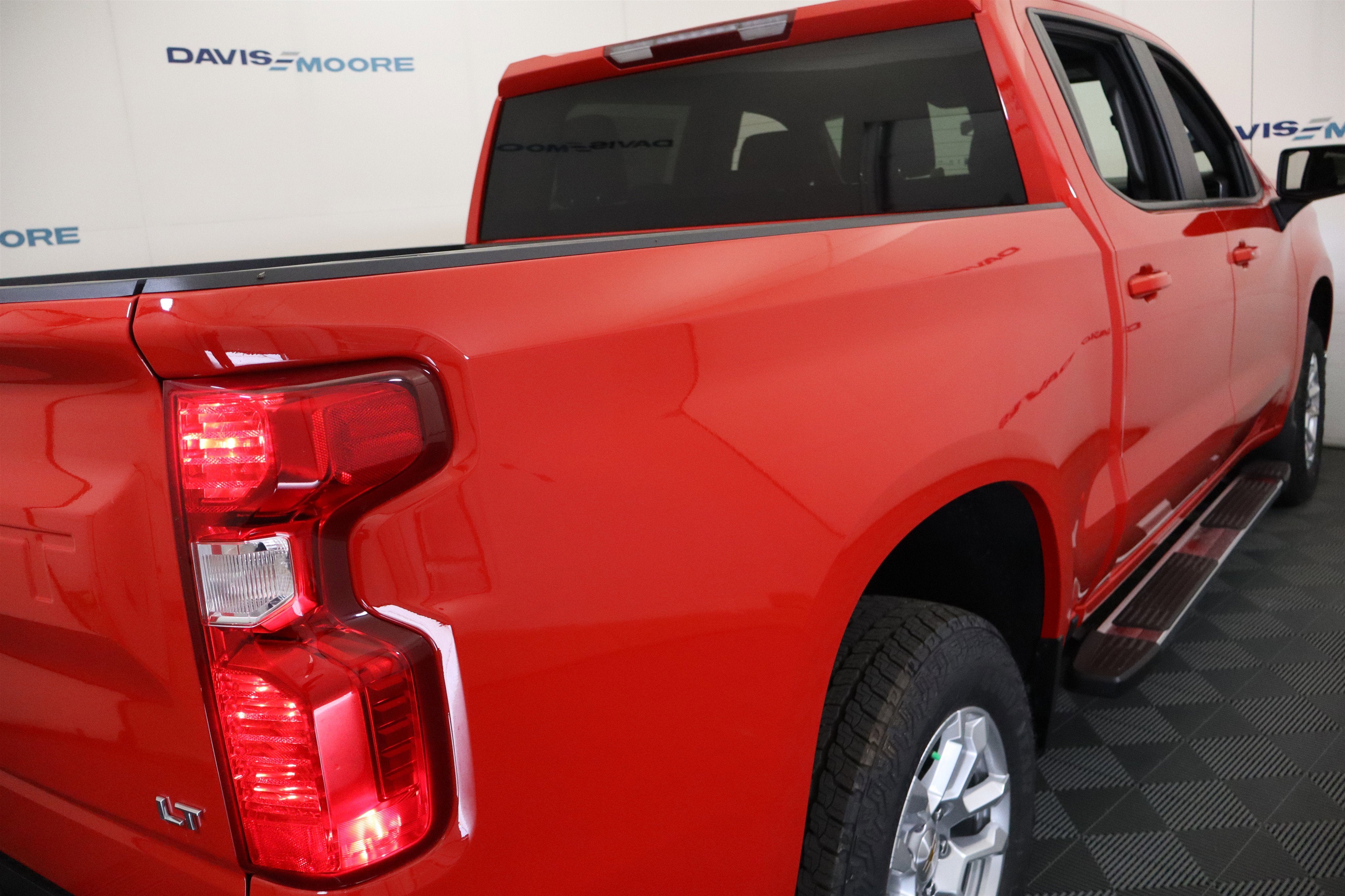 2026 Chevrolet Silverado 1500 LT Crew Cab 4WD