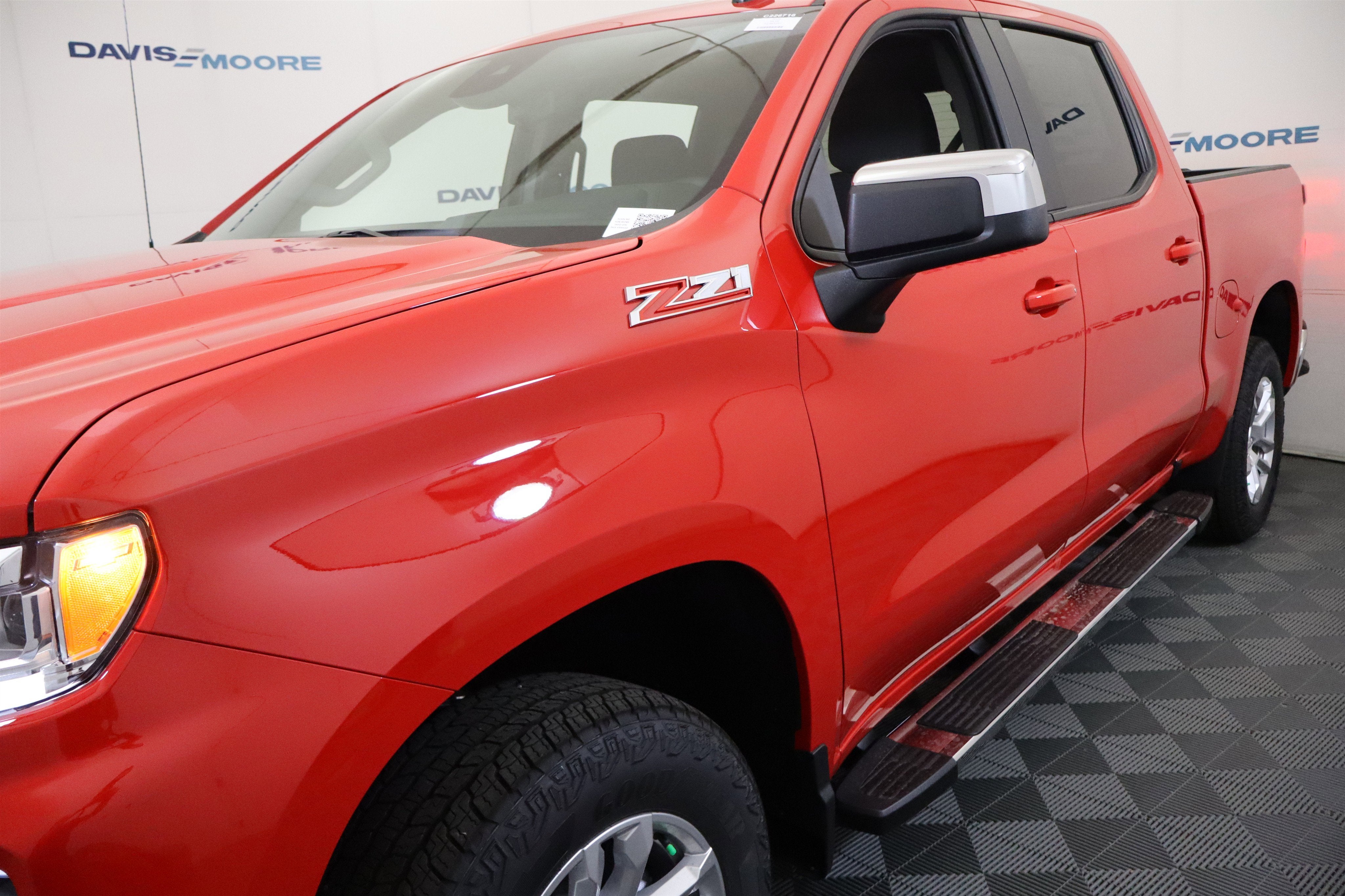 2026 Chevrolet Silverado 1500 LT Crew Cab 4WD
