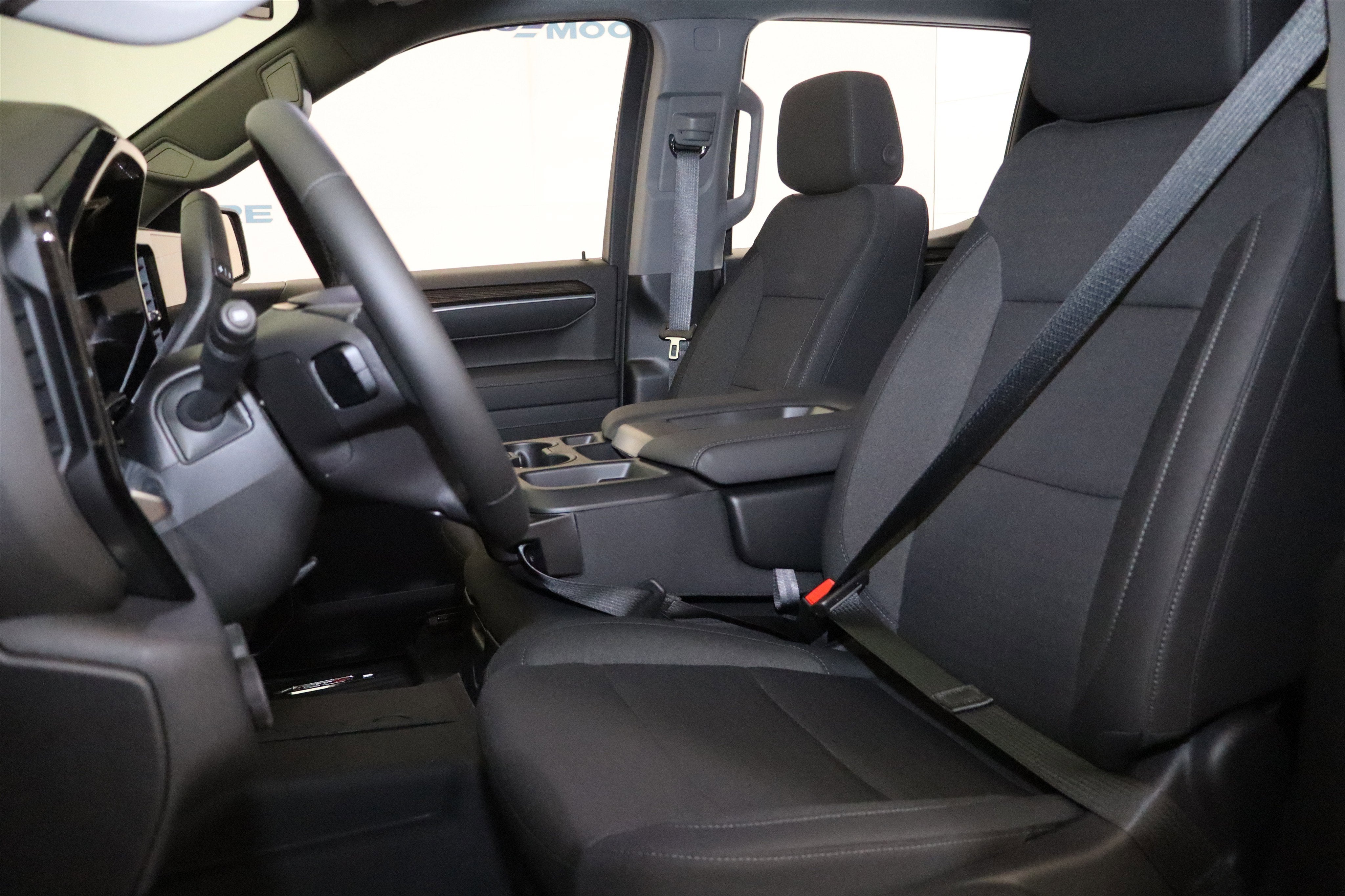 2026 Chevrolet Silverado 1500 LT Crew Cab 4WD