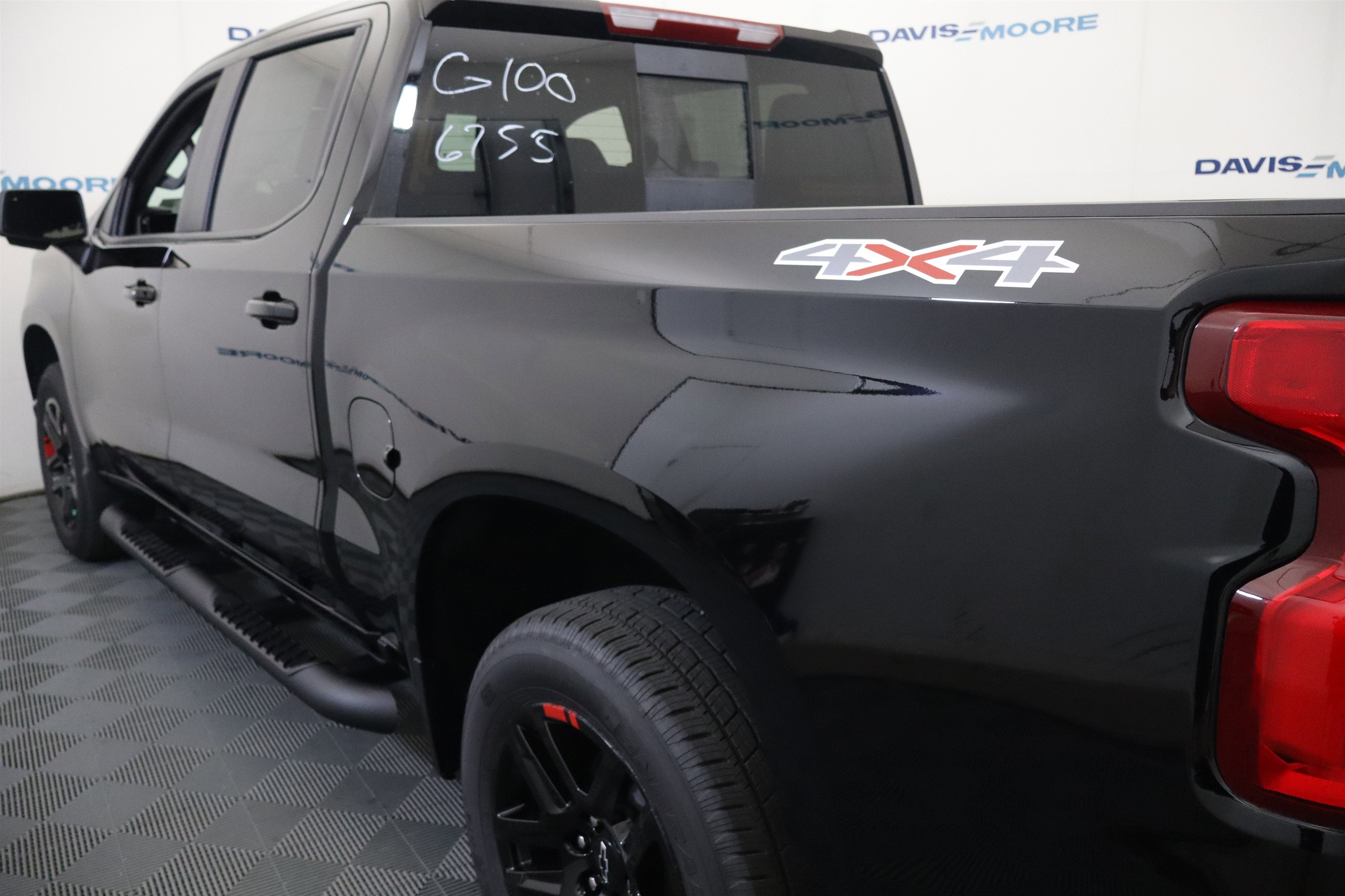 2026 Chevrolet Silverado 1500 RST Crew Cab 4WD