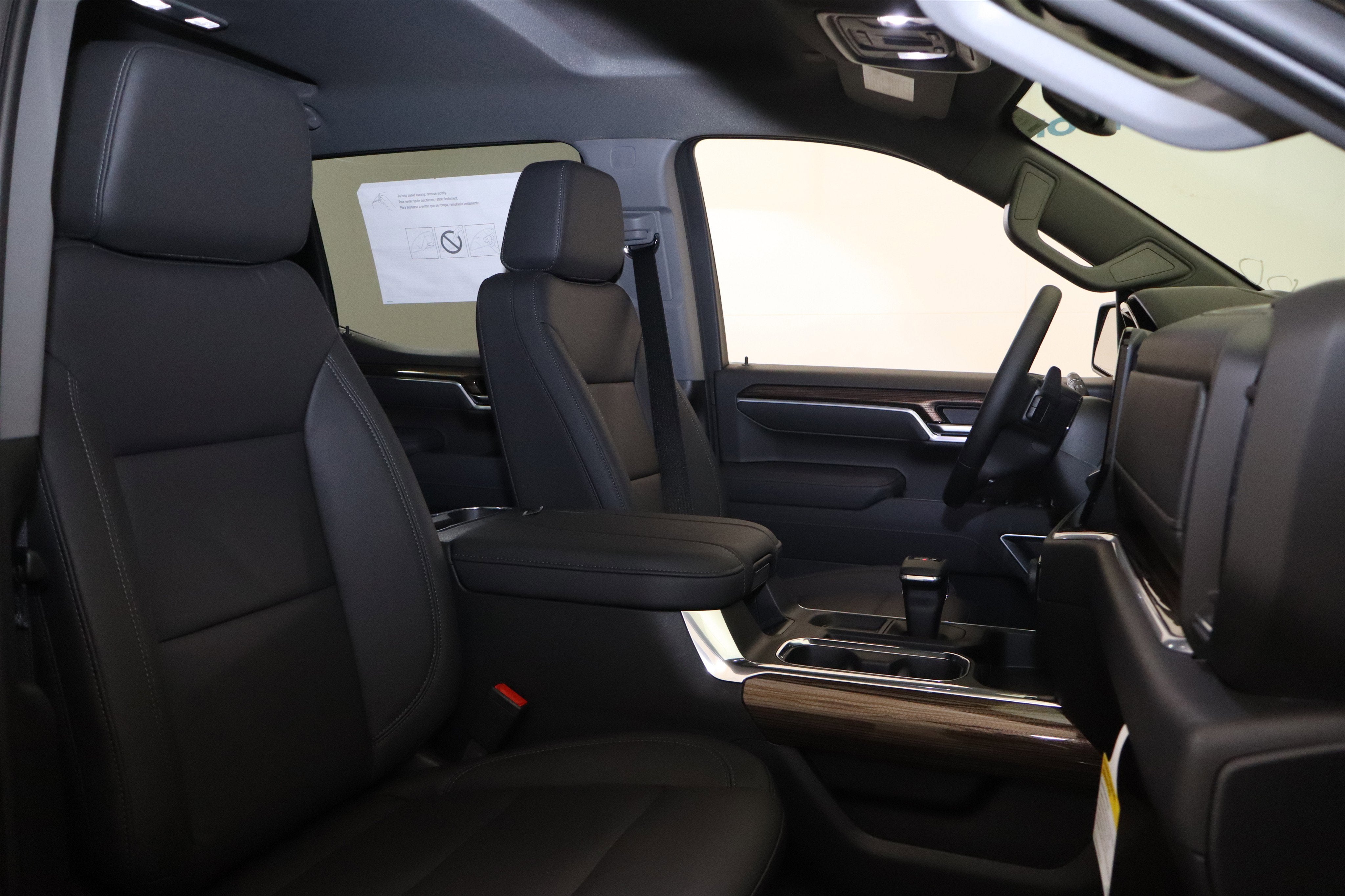 2026 Chevrolet Silverado 1500 RST Crew Cab 4WD