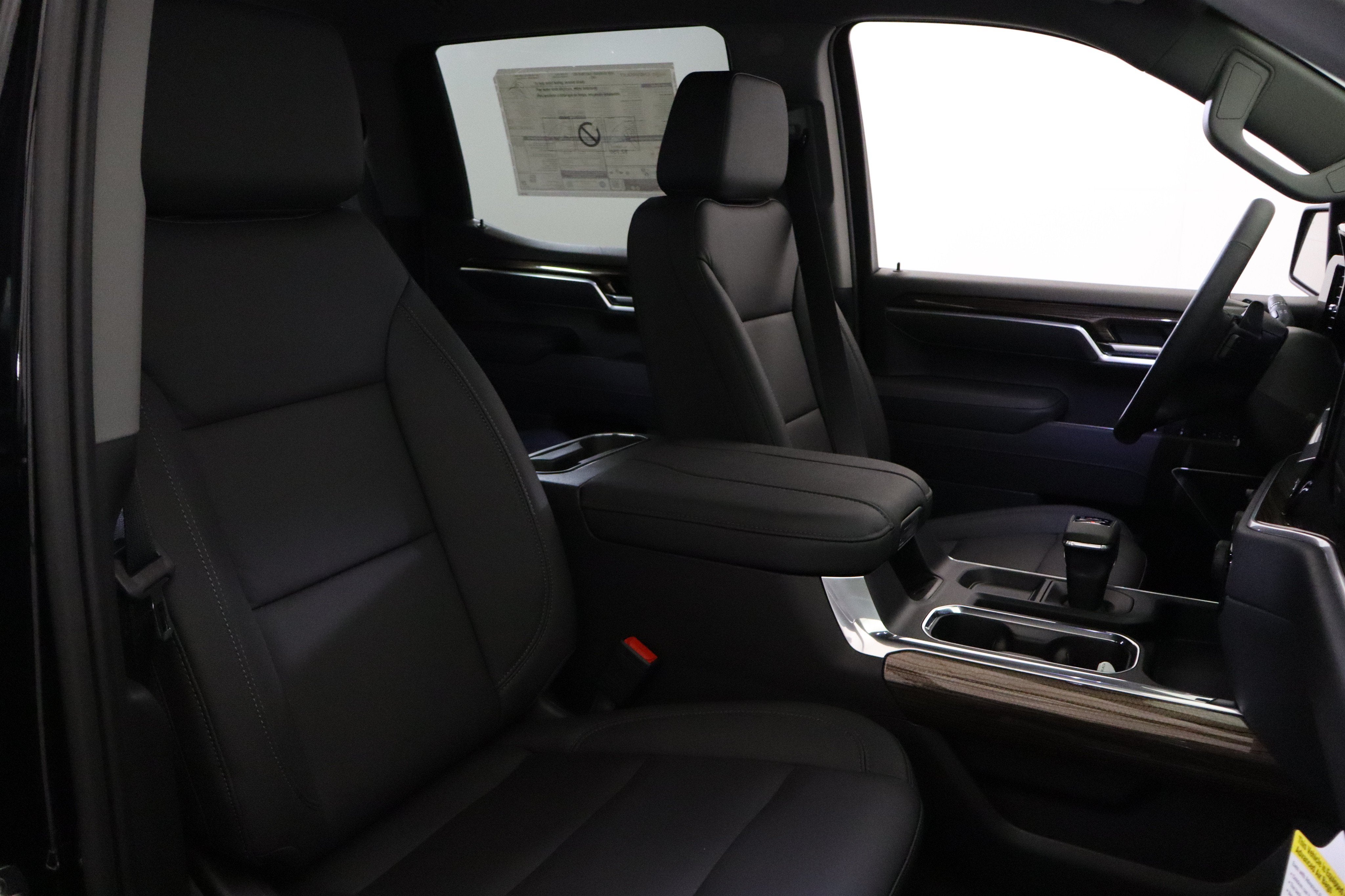 2026 Chevrolet Silverado 1500 RST Crew Cab 4WD