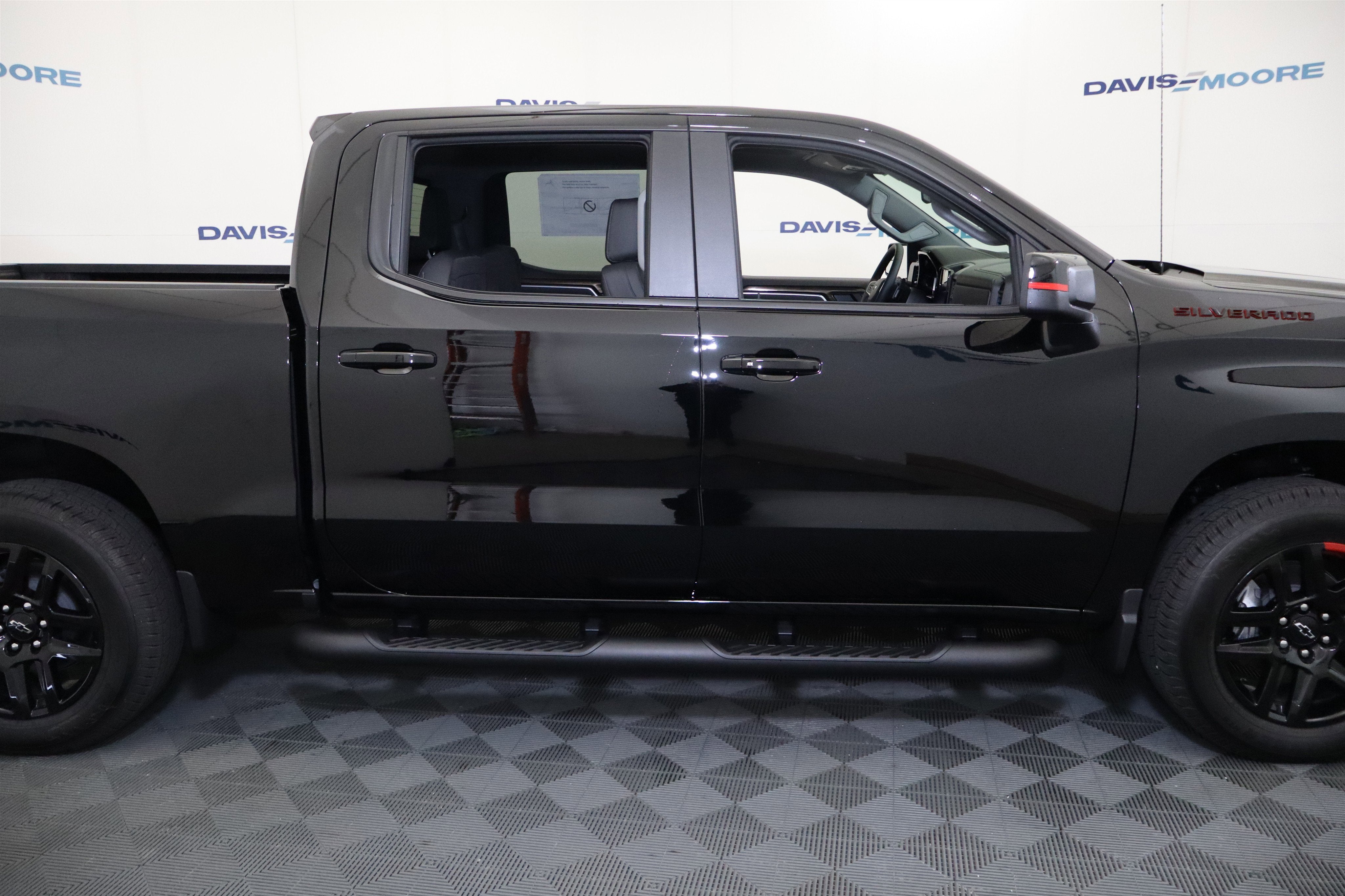2026 Chevrolet Silverado 1500 RST Crew Cab 4WD