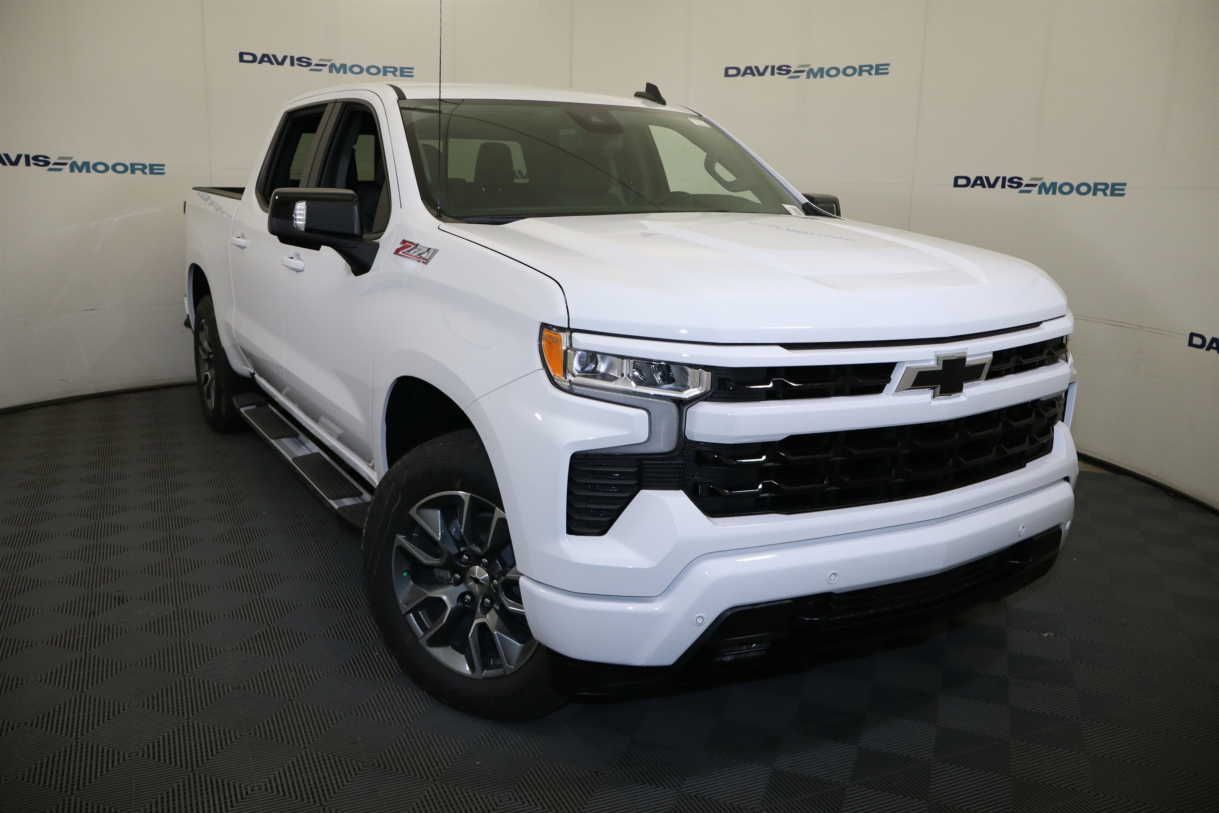 2026 Chevrolet Silverado 1500 RST Crew Cab 4WD
