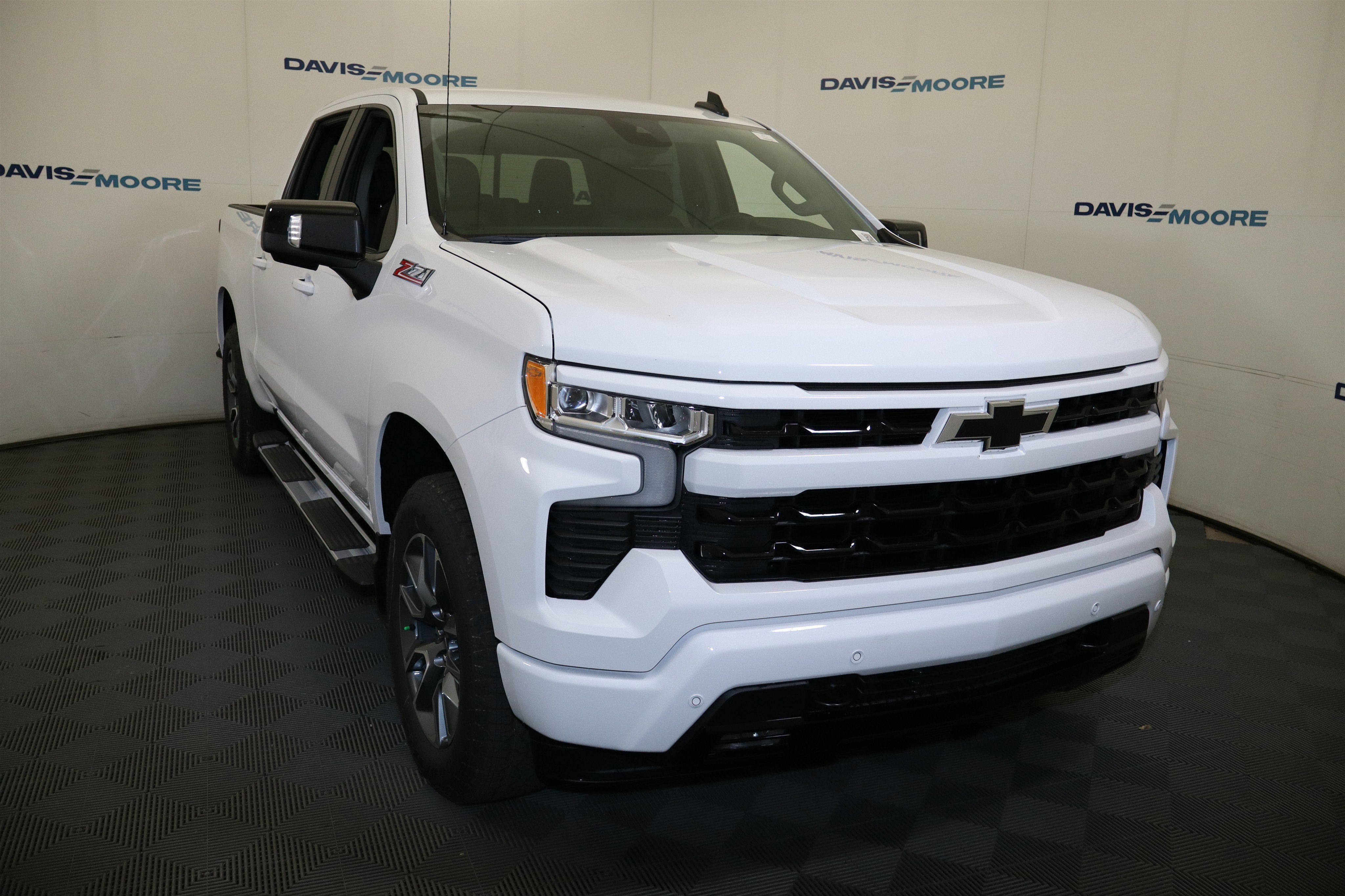 2026 Chevrolet Silverado 1500 RST Crew Cab 4WD