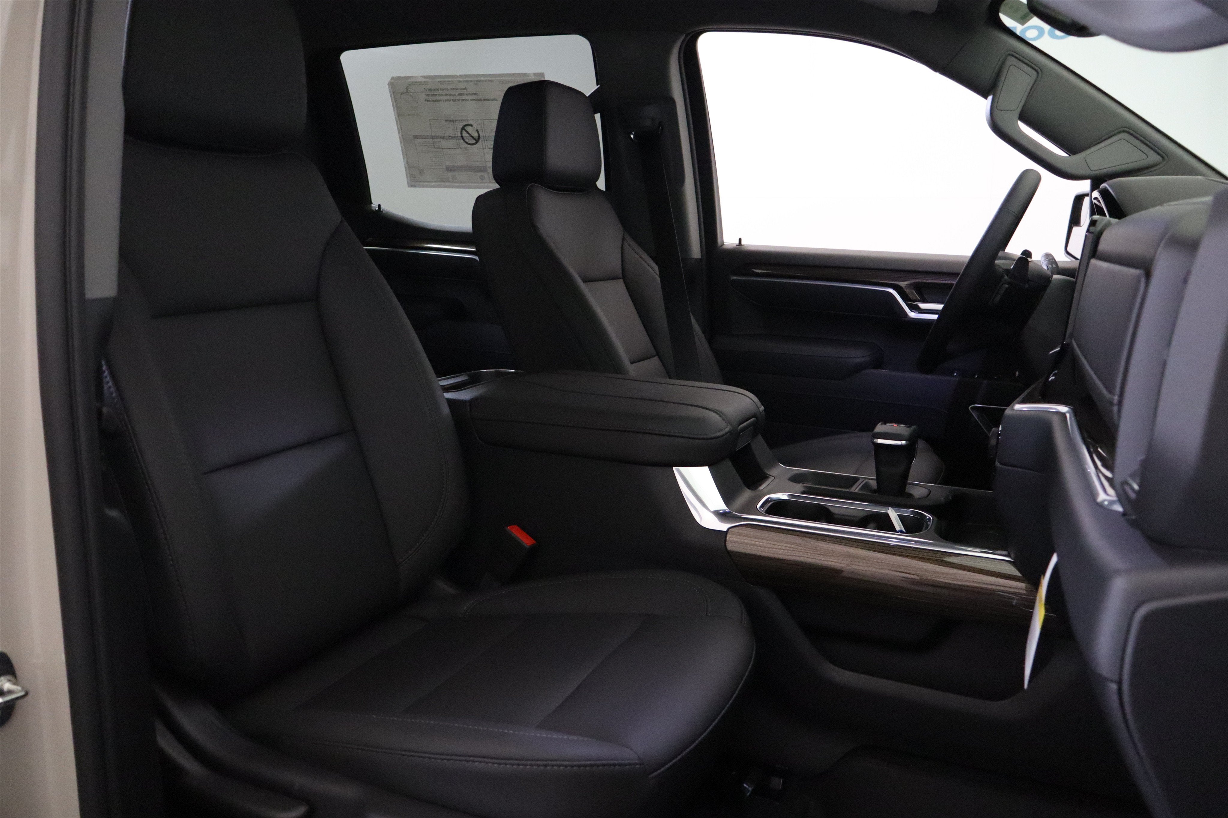 2026 Chevrolet Silverado 1500 RST Crew Cab 4WD