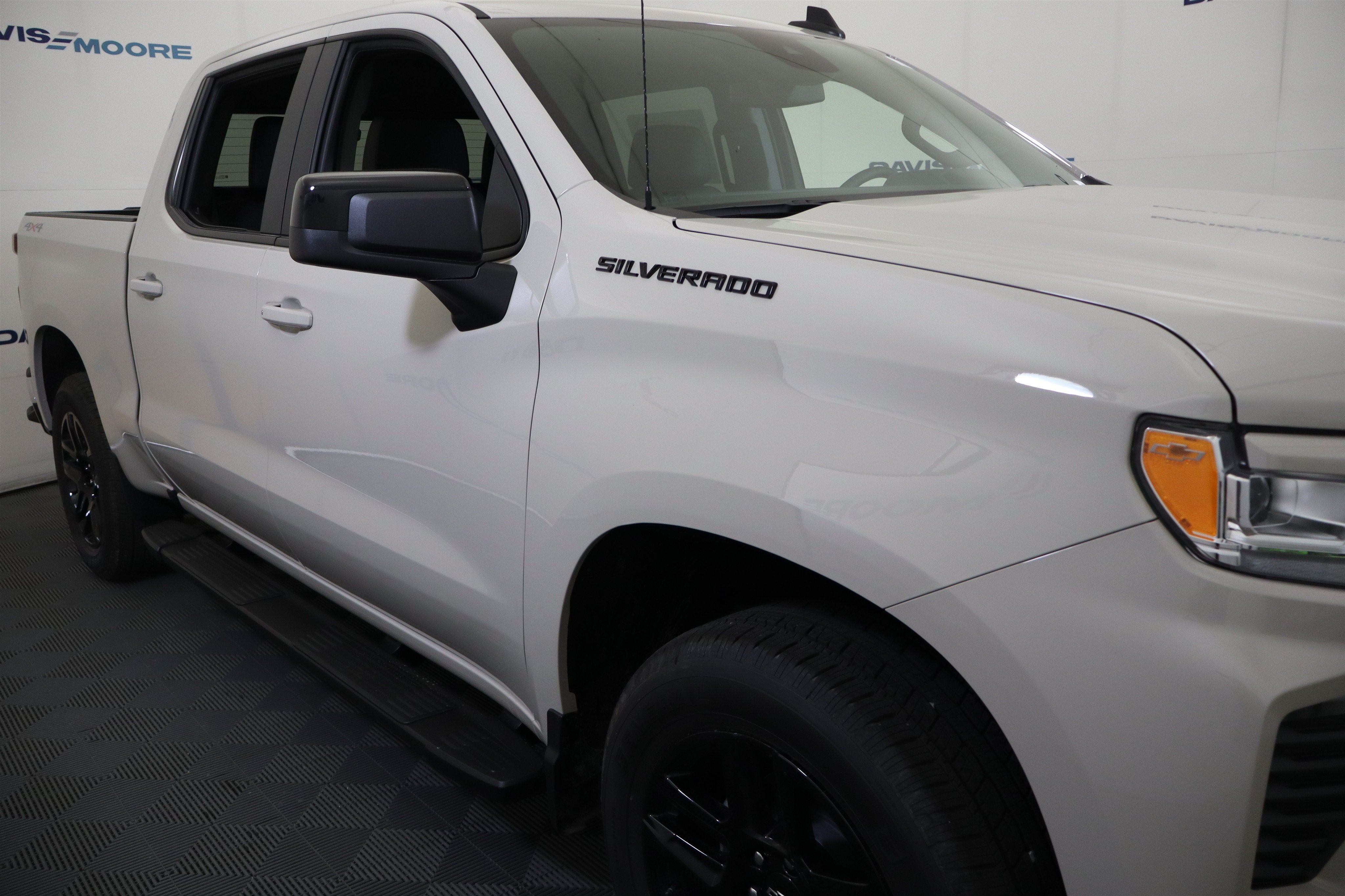 2026 Chevrolet Silverado 1500 RST Crew Cab 4WD