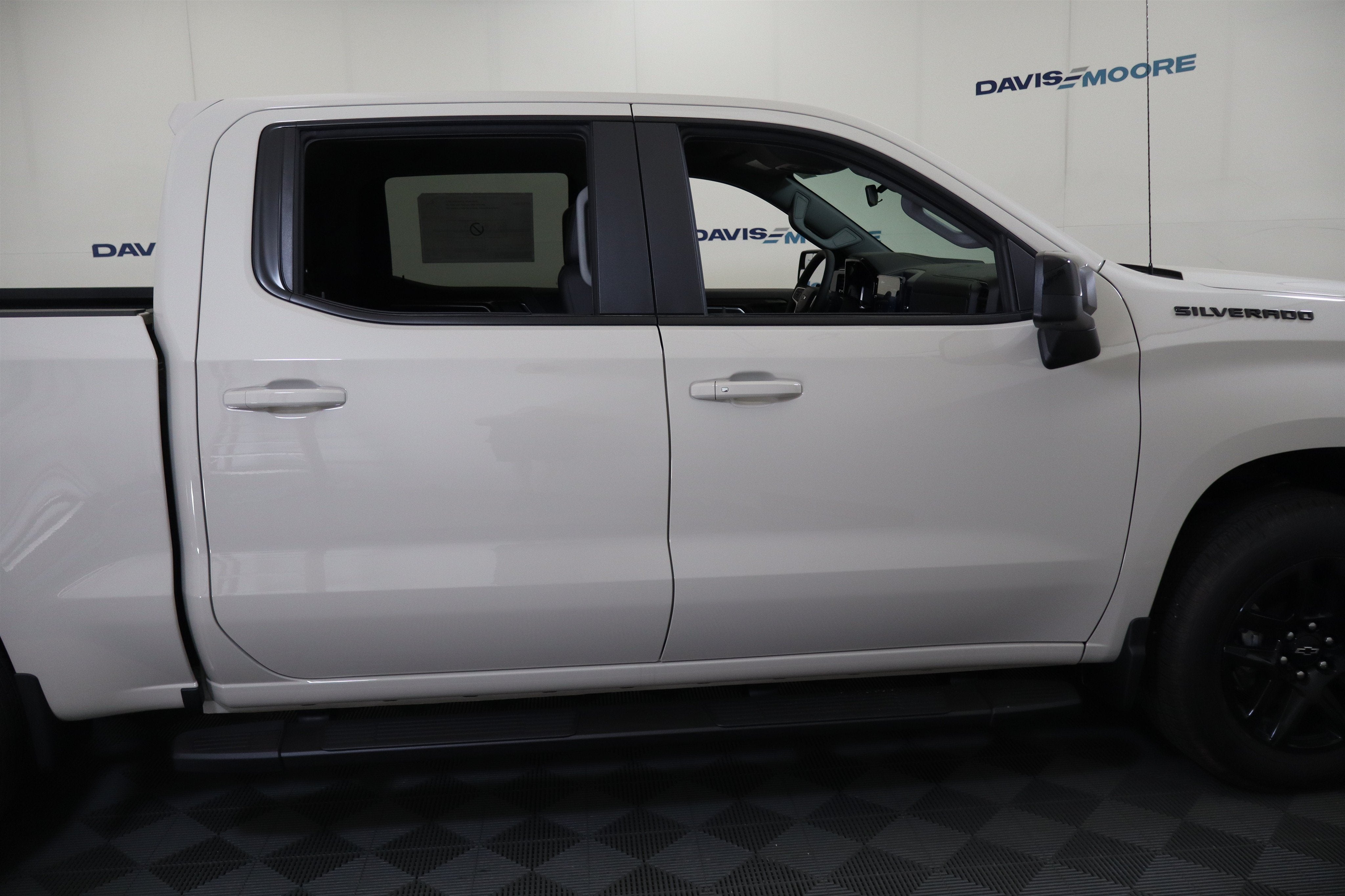 2026 Chevrolet Silverado 1500 RST Crew Cab 4WD