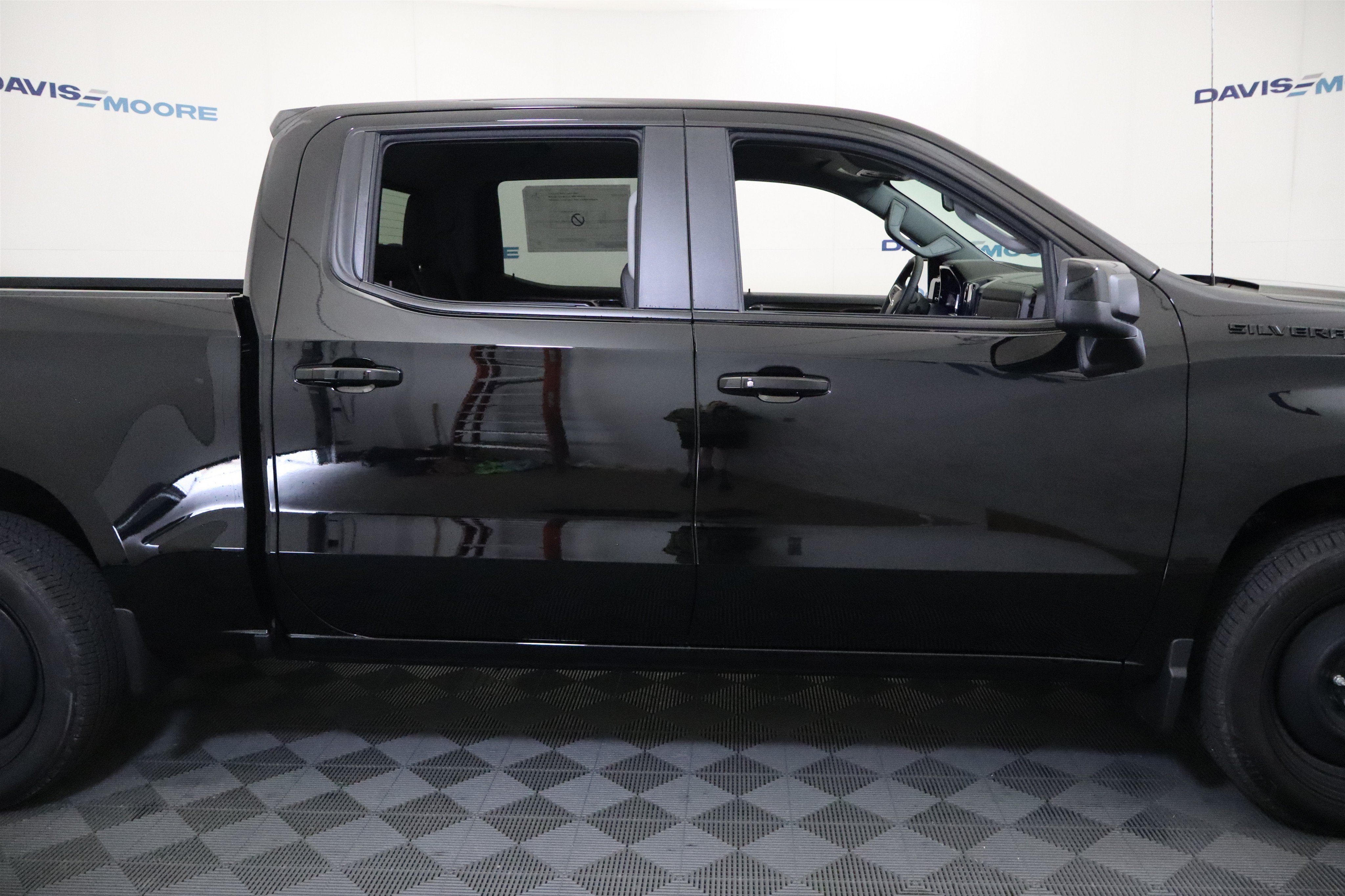 2026 Chevrolet Silverado 1500 RST Crew Cab 4WD