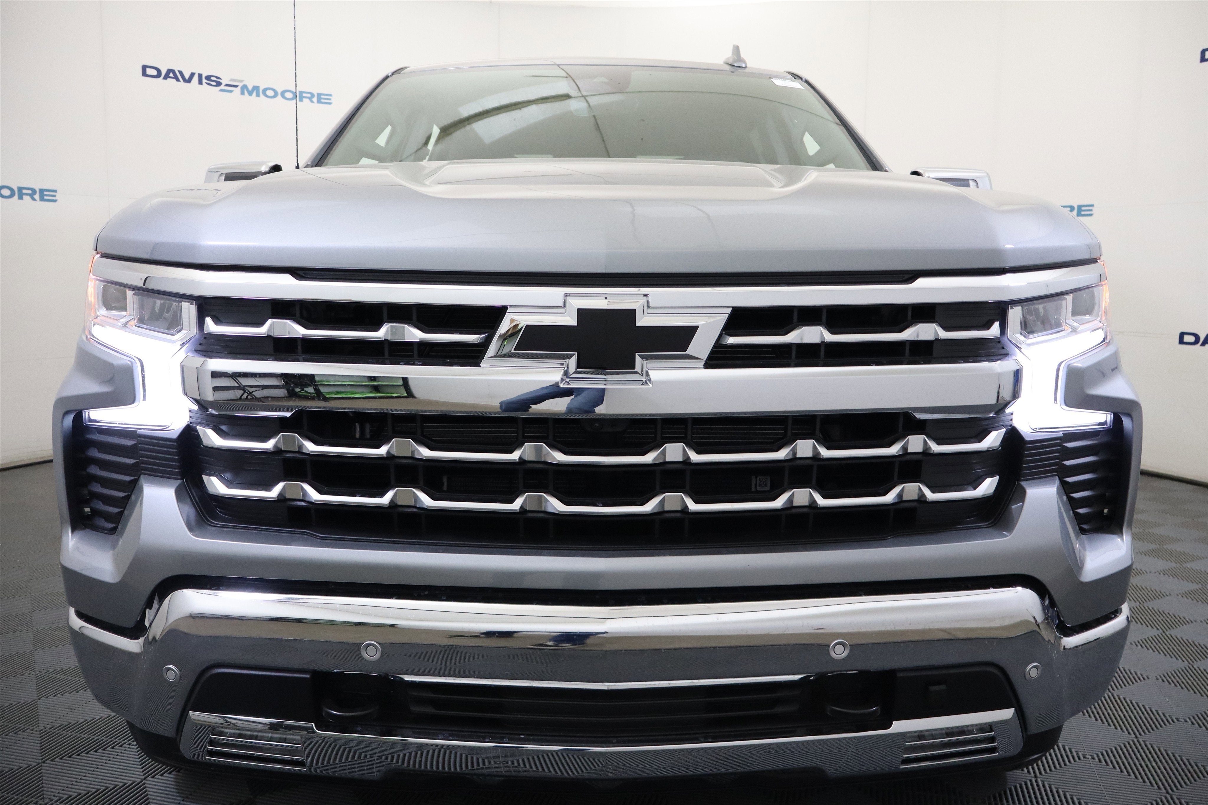 2026 Chevrolet Silverado 1500 LTZ Crew Cab 4WD