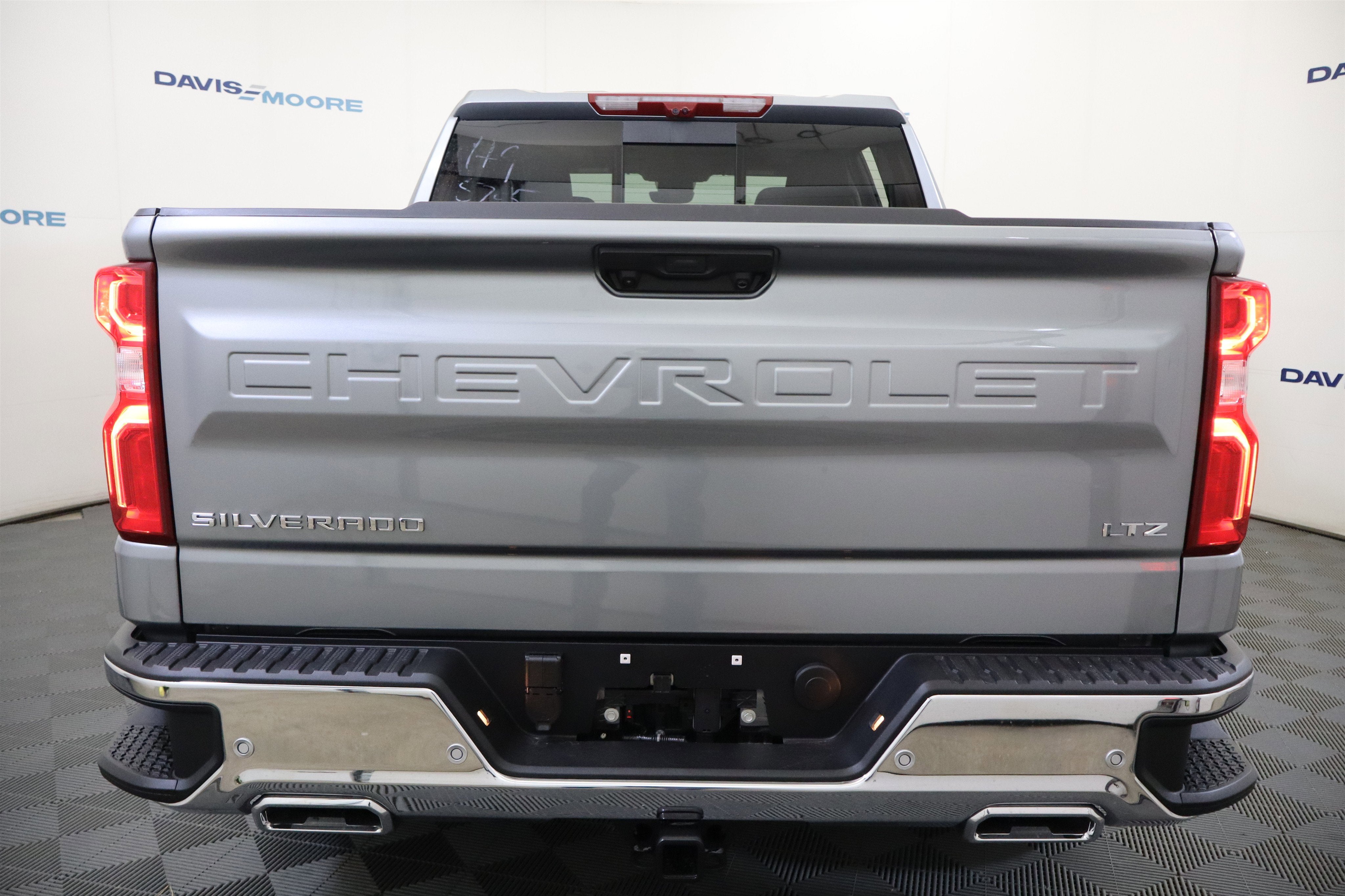 2026 Chevrolet Silverado 1500 LTZ Crew Cab 4WD