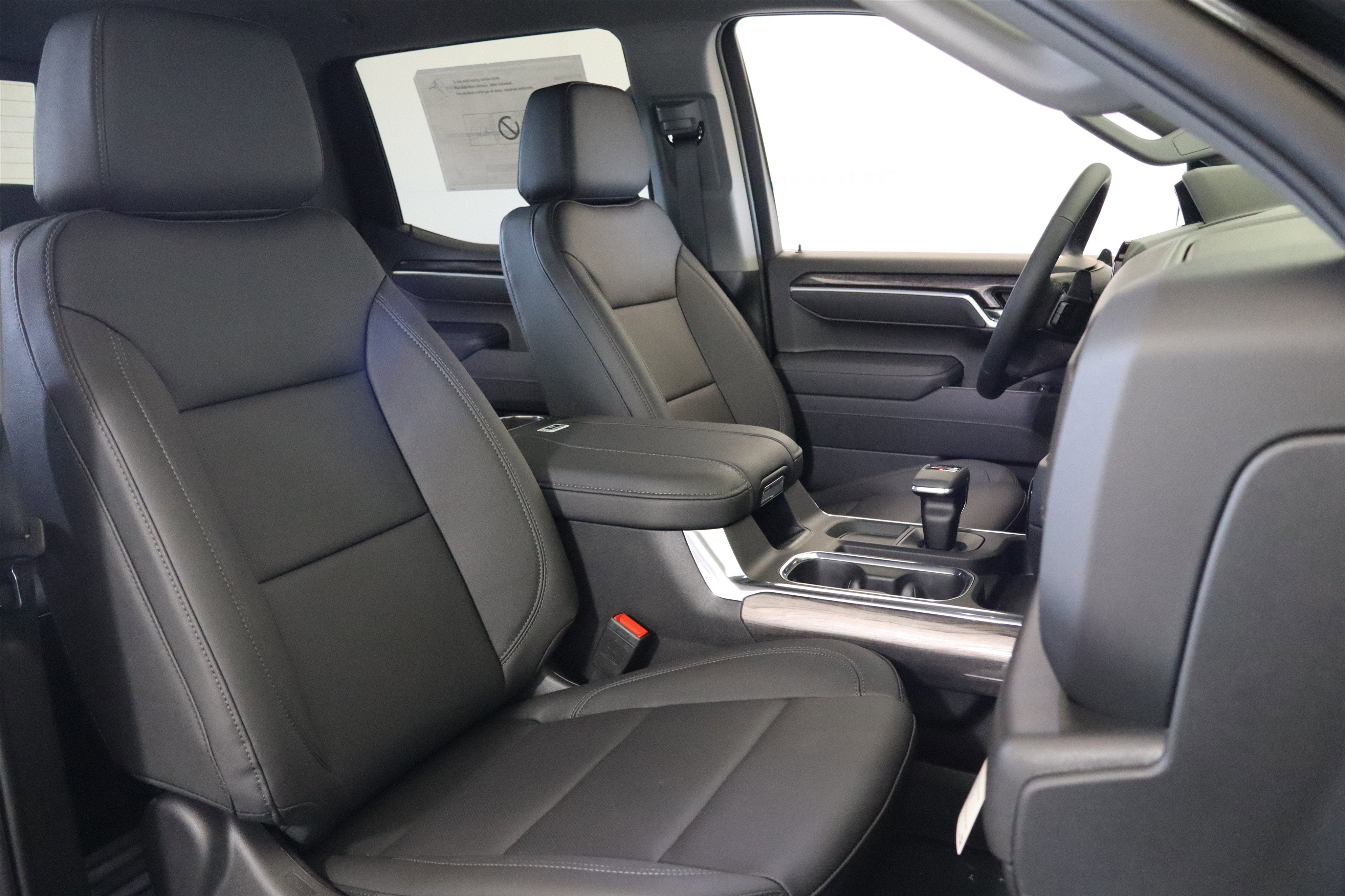 2026 Chevrolet Silverado 1500 LTZ Crew Cab 4WD