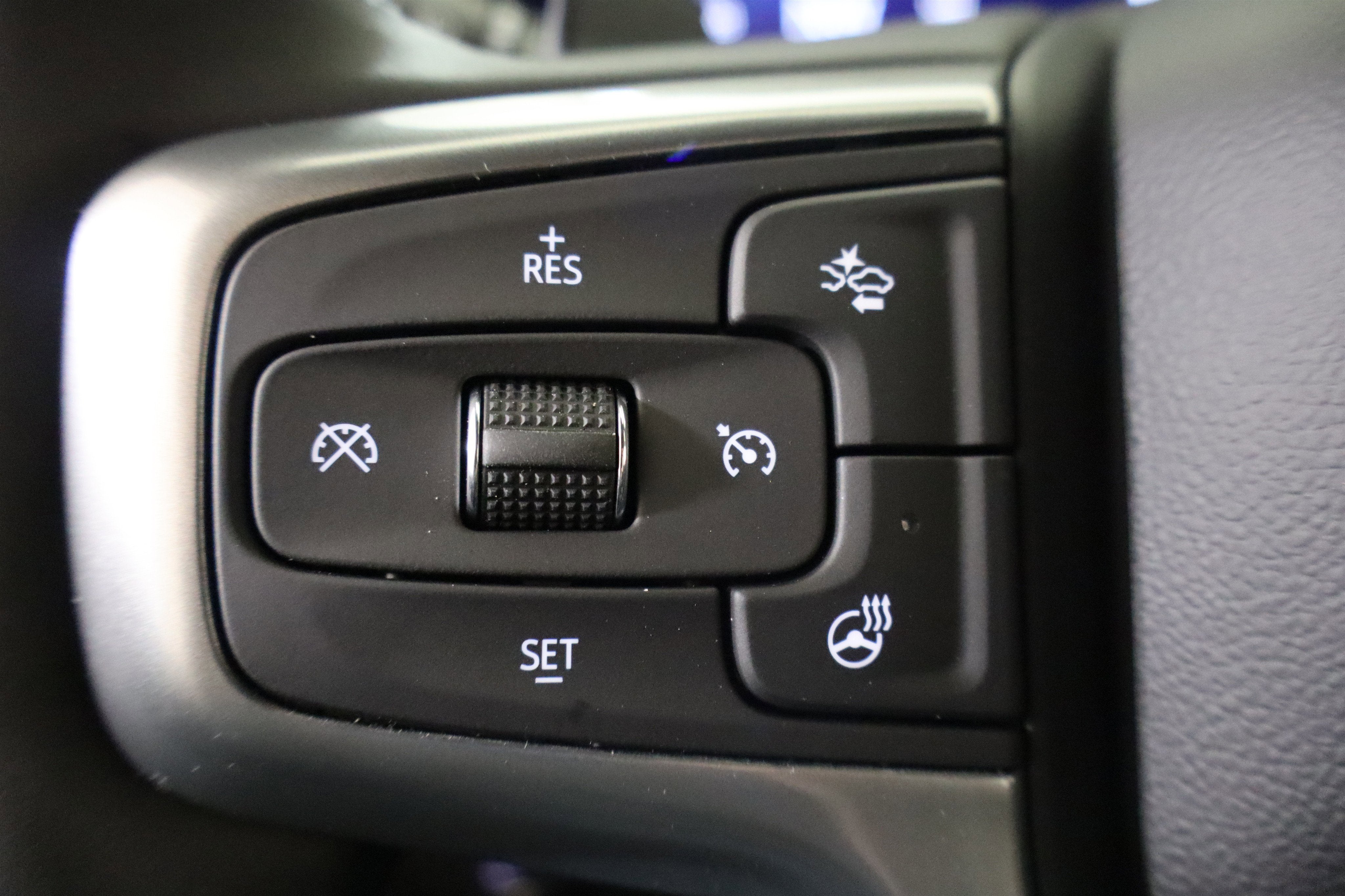 2026 Chevrolet Silverado 1500 LTZ Crew Cab 4WD