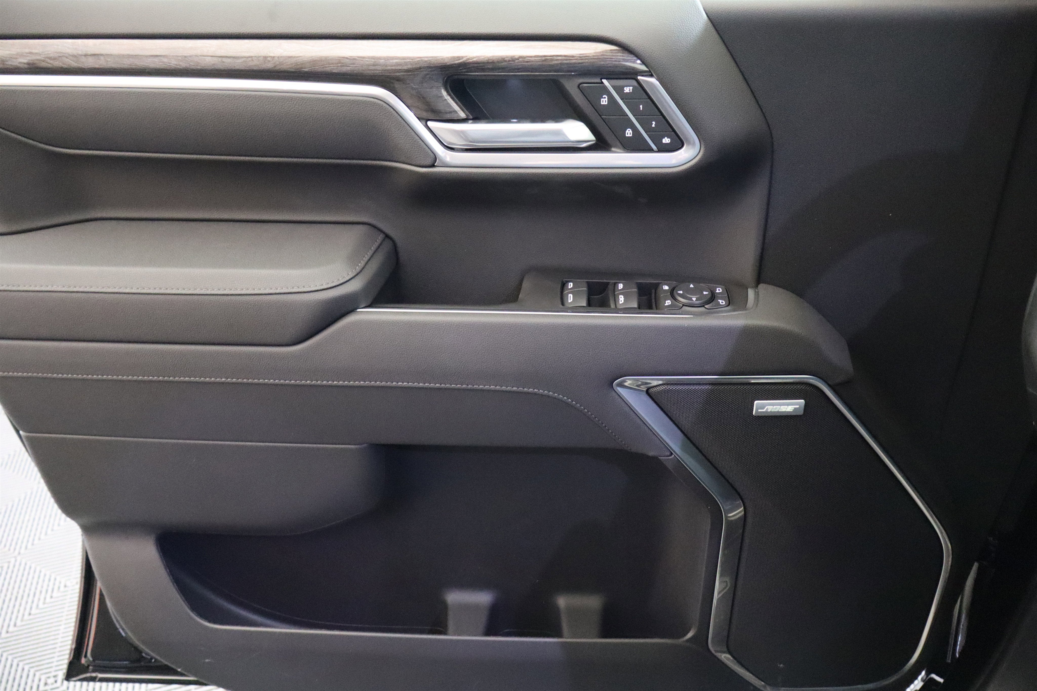 2026 Chevrolet Silverado 1500 LTZ Crew Cab 4WD