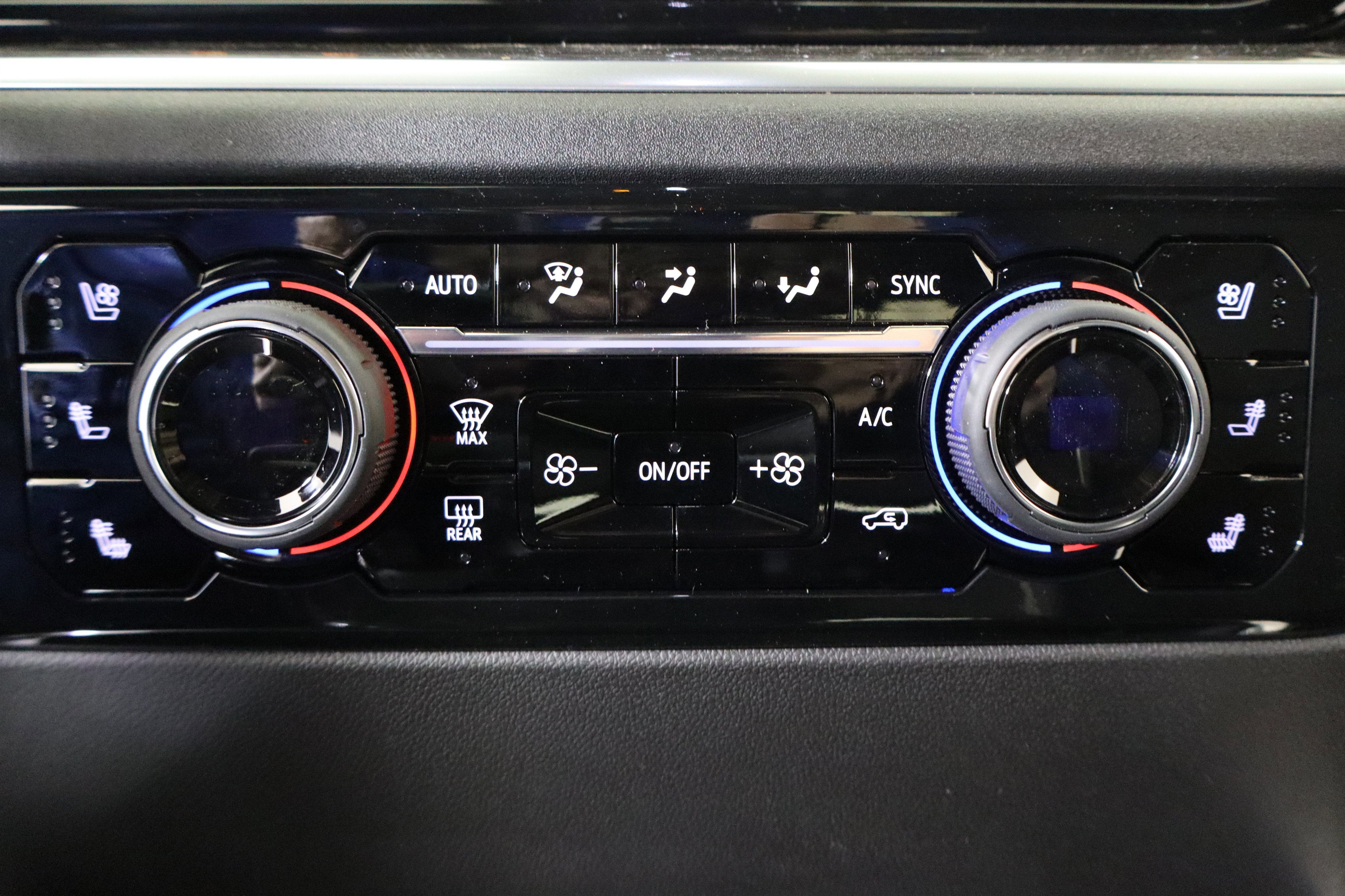 2026 Chevrolet Silverado 1500 LTZ Crew Cab 4WD