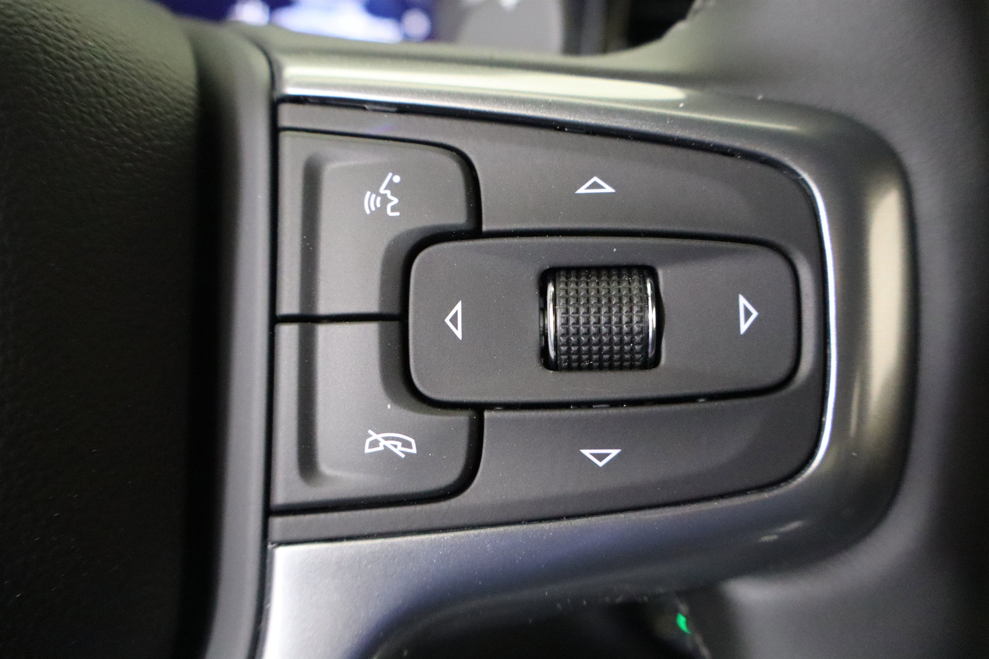 2026 Chevrolet Silverado 1500 LTZ Crew Cab 4WD