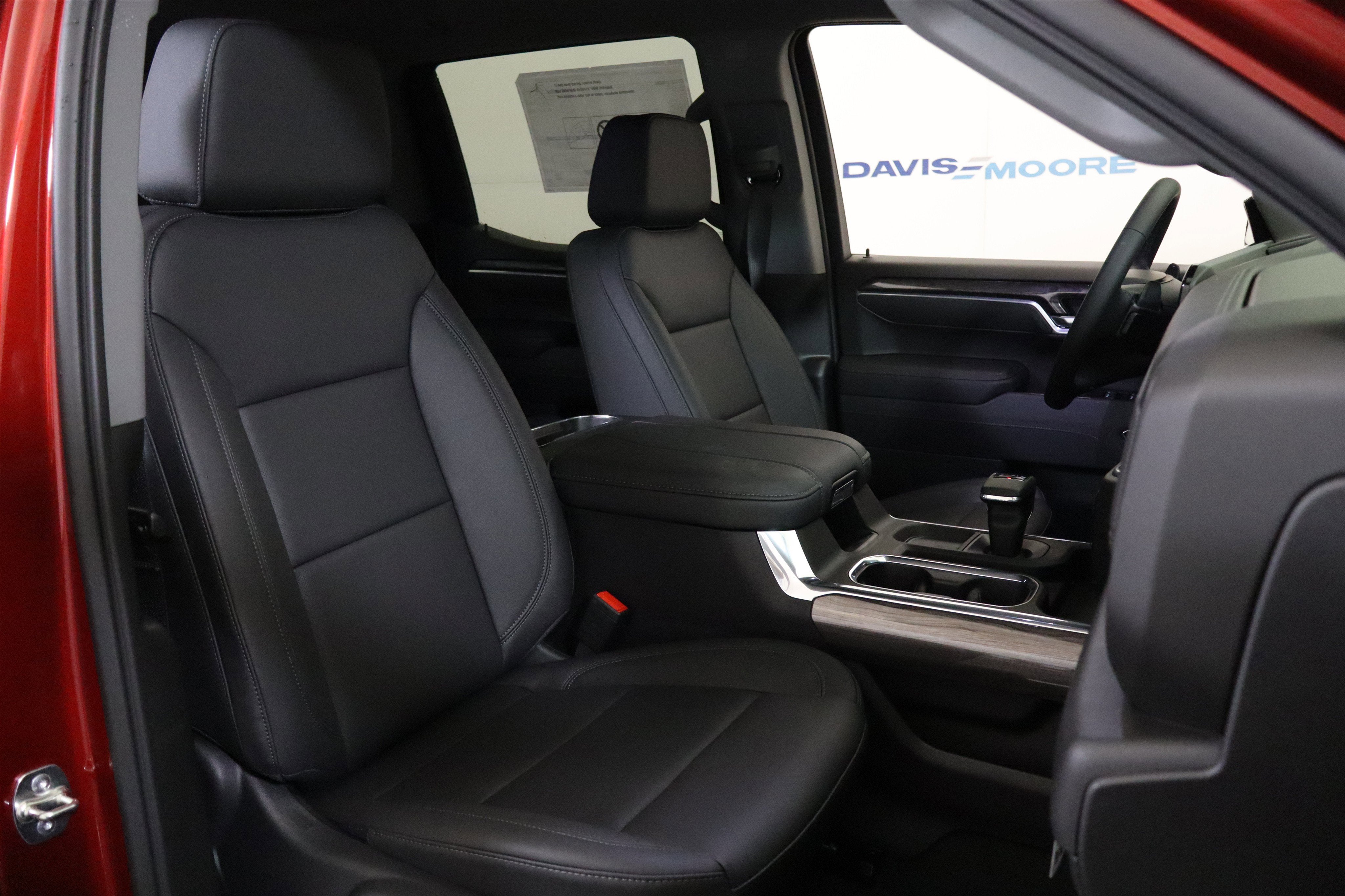 2026 Chevrolet Silverado 1500 LTZ Crew Cab 4WD