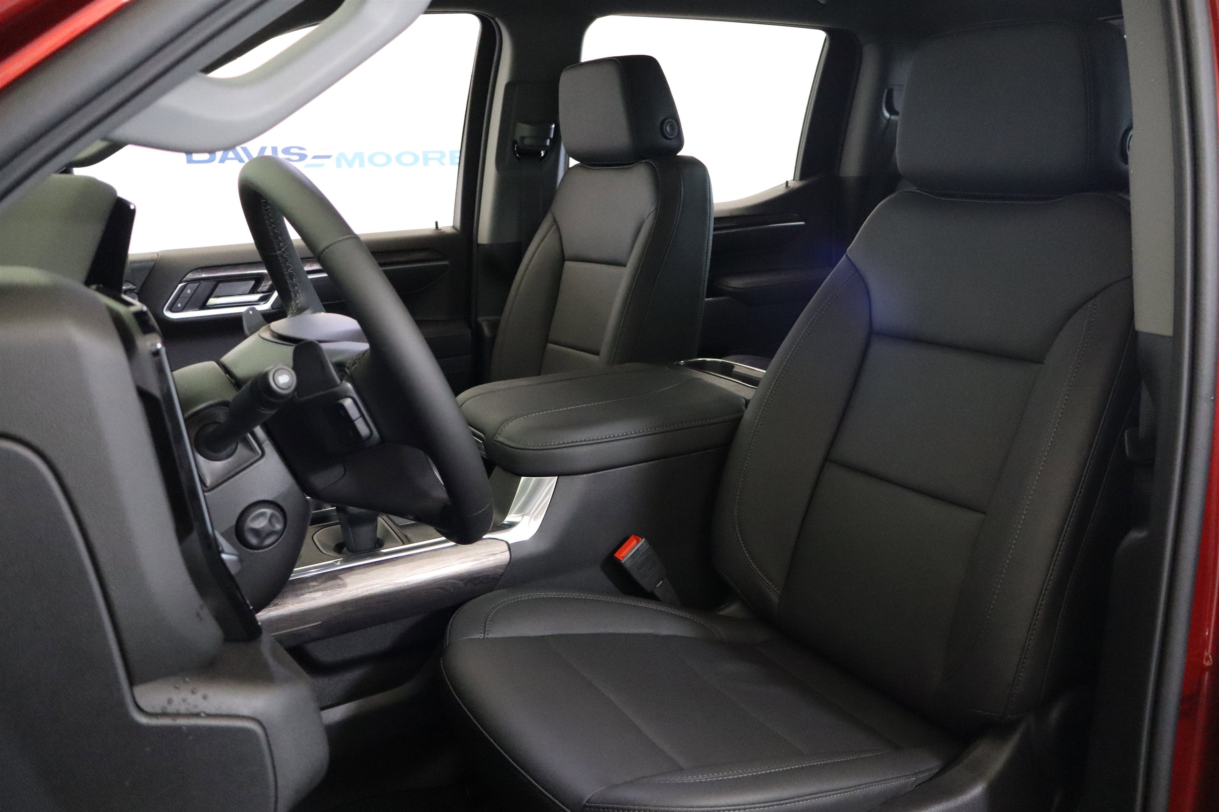 2026 Chevrolet Silverado 1500 LTZ Crew Cab 4WD