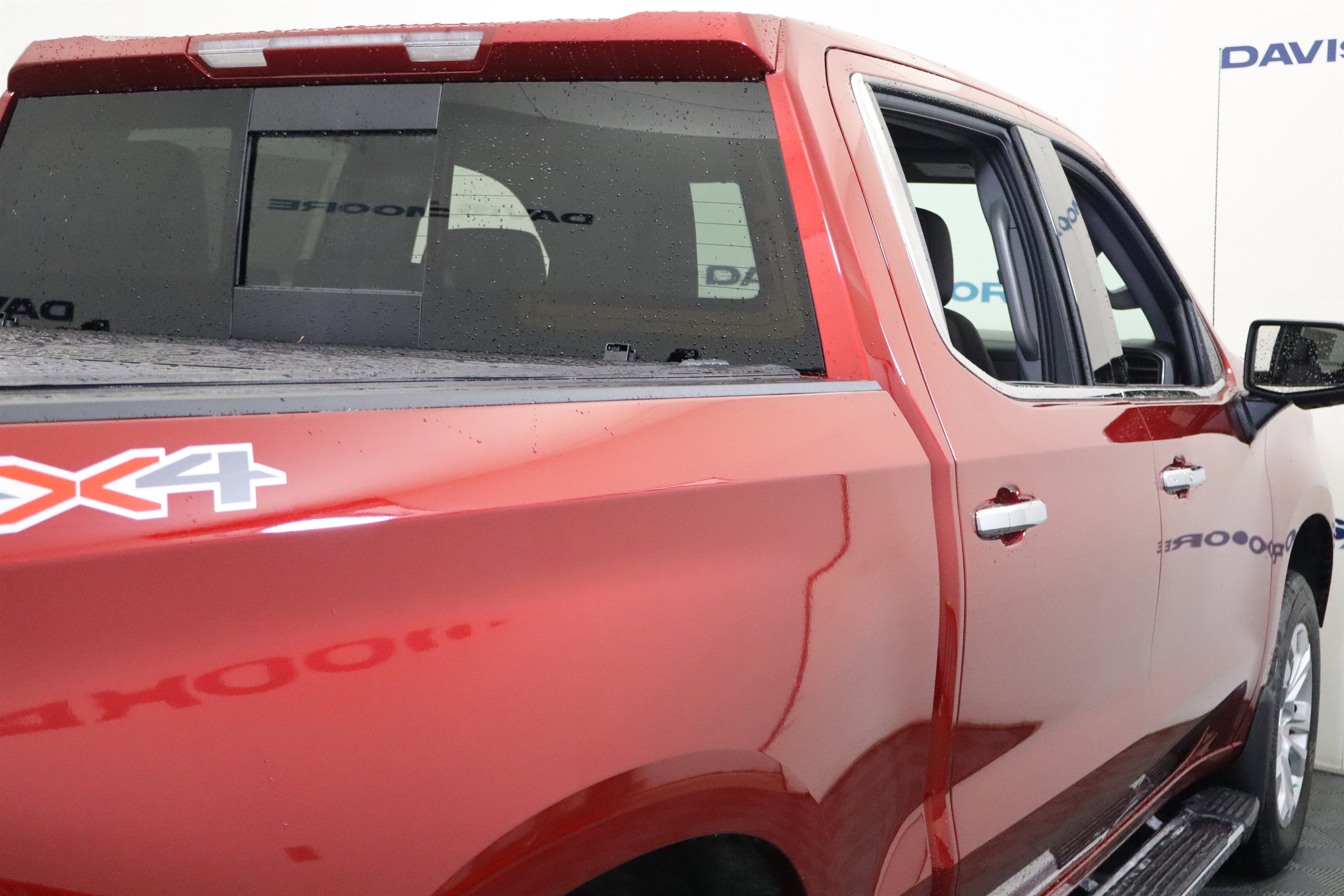 2026 Chevrolet Silverado 1500 LTZ Crew Cab 4WD