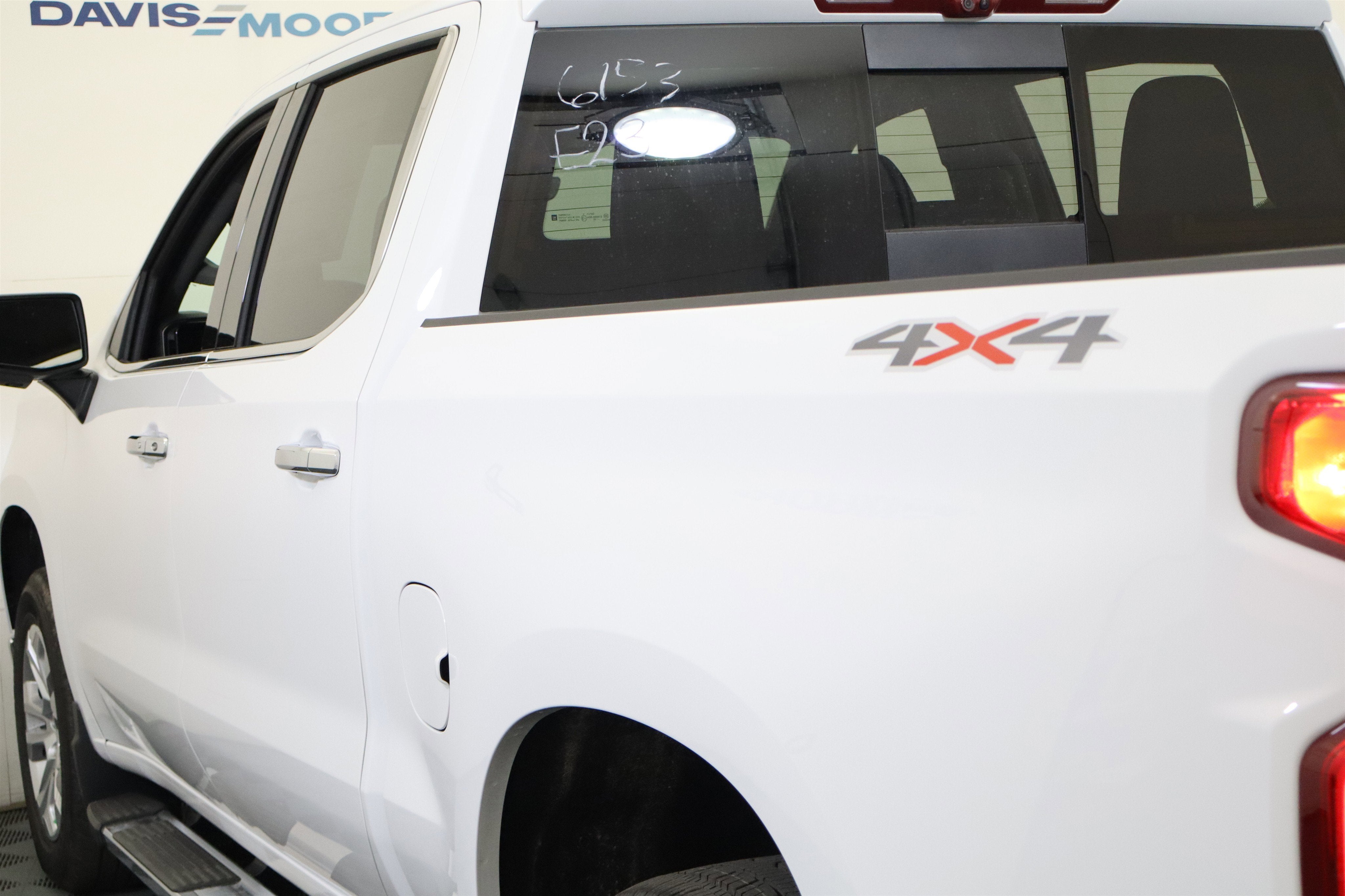 2026 Chevrolet Silverado 1500 LTZ Crew Cab 4WD