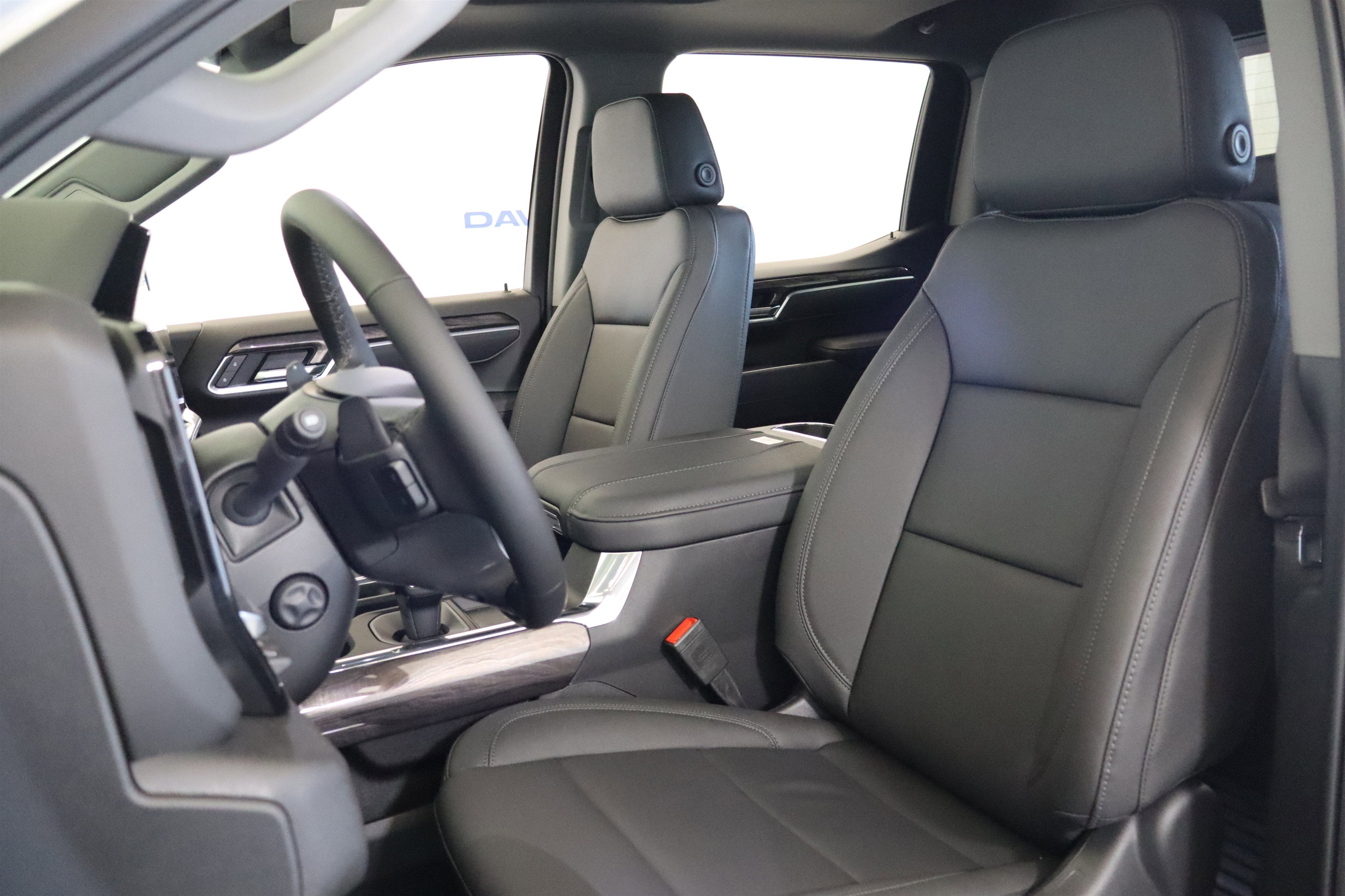 2026 Chevrolet Silverado 1500 LTZ Crew Cab 4WD