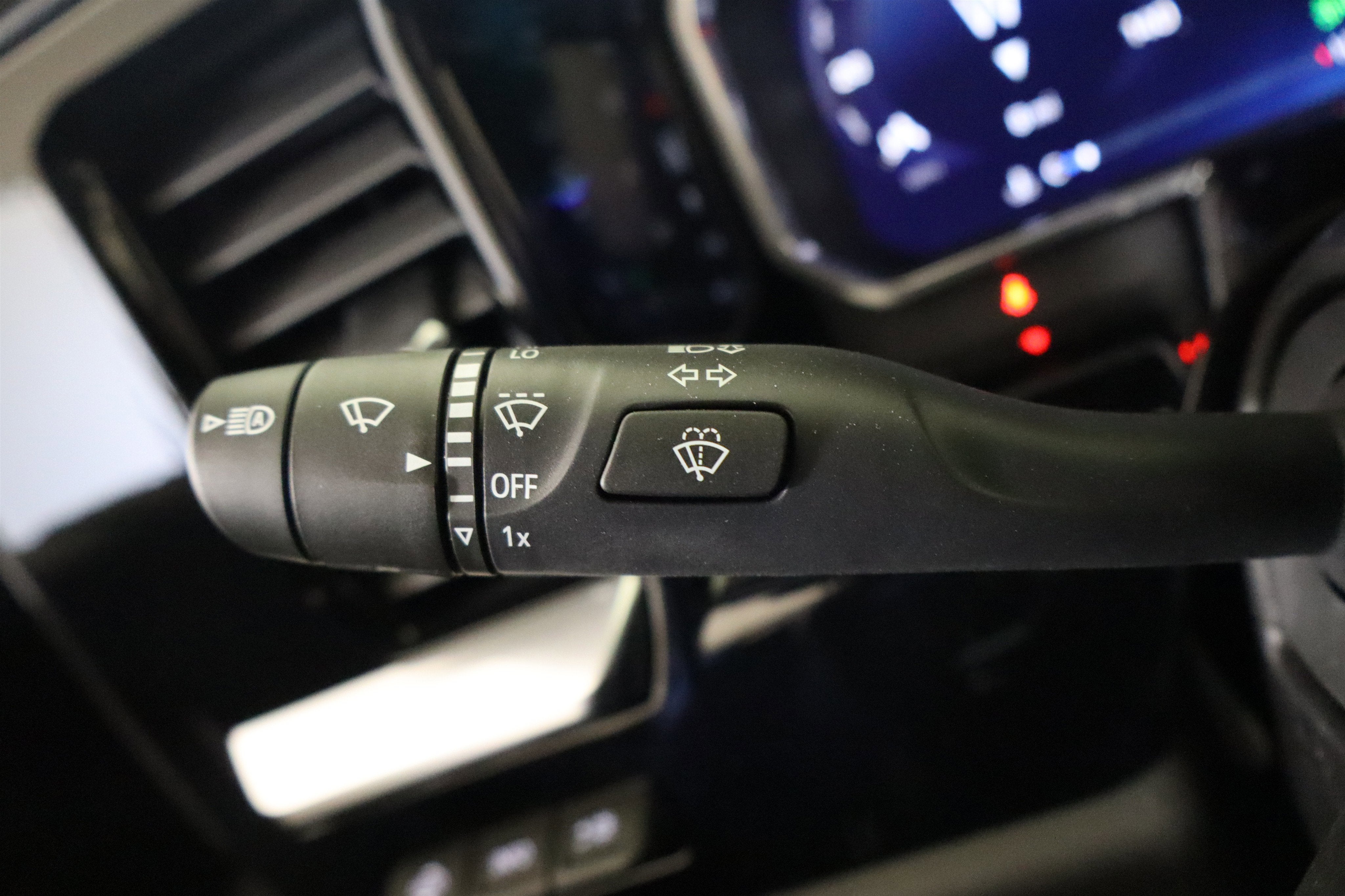 2026 Chevrolet Silverado 1500 LTZ Crew Cab 4WD