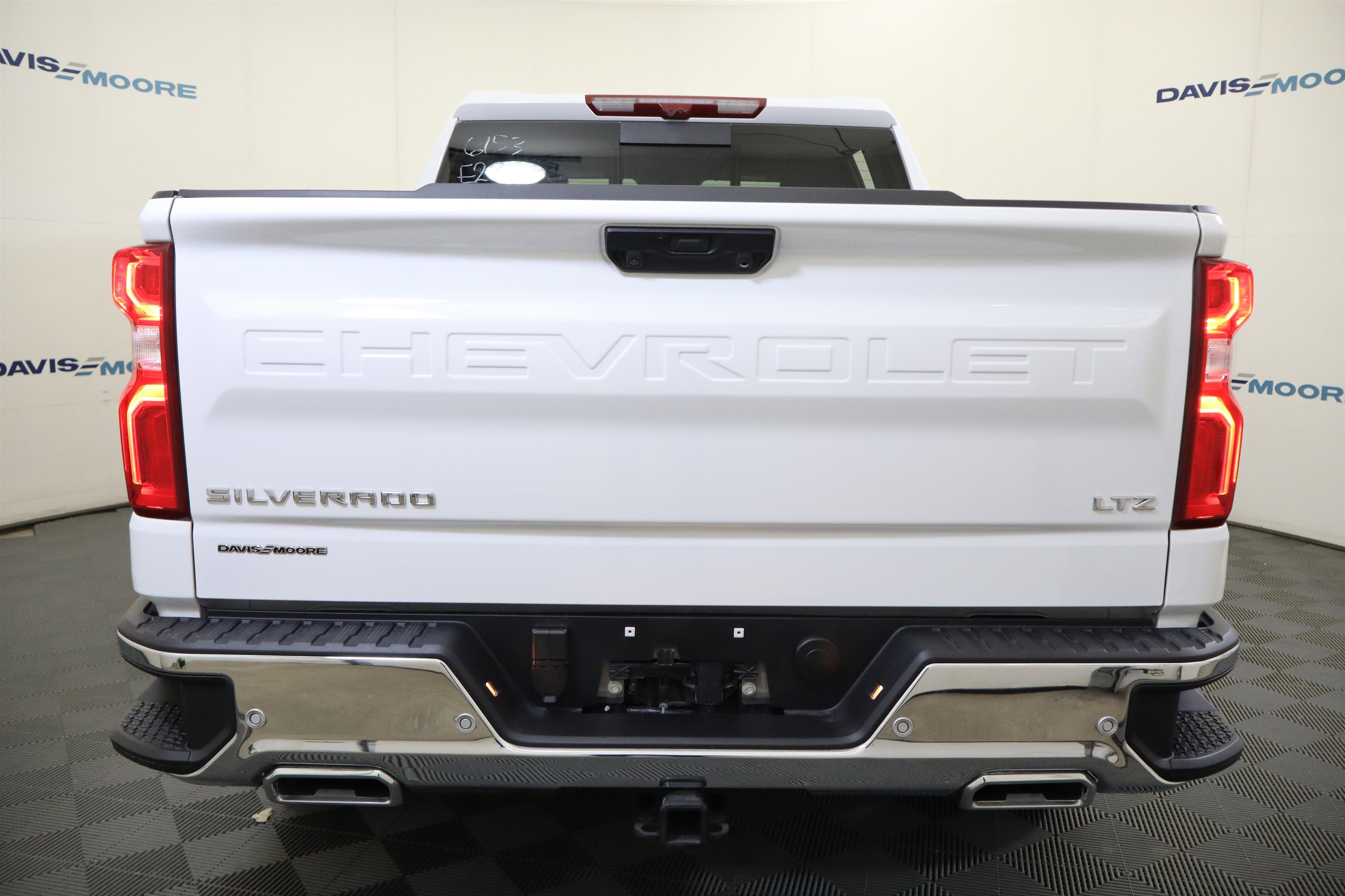 2026 Chevrolet Silverado 1500 LTZ Crew Cab 4WD