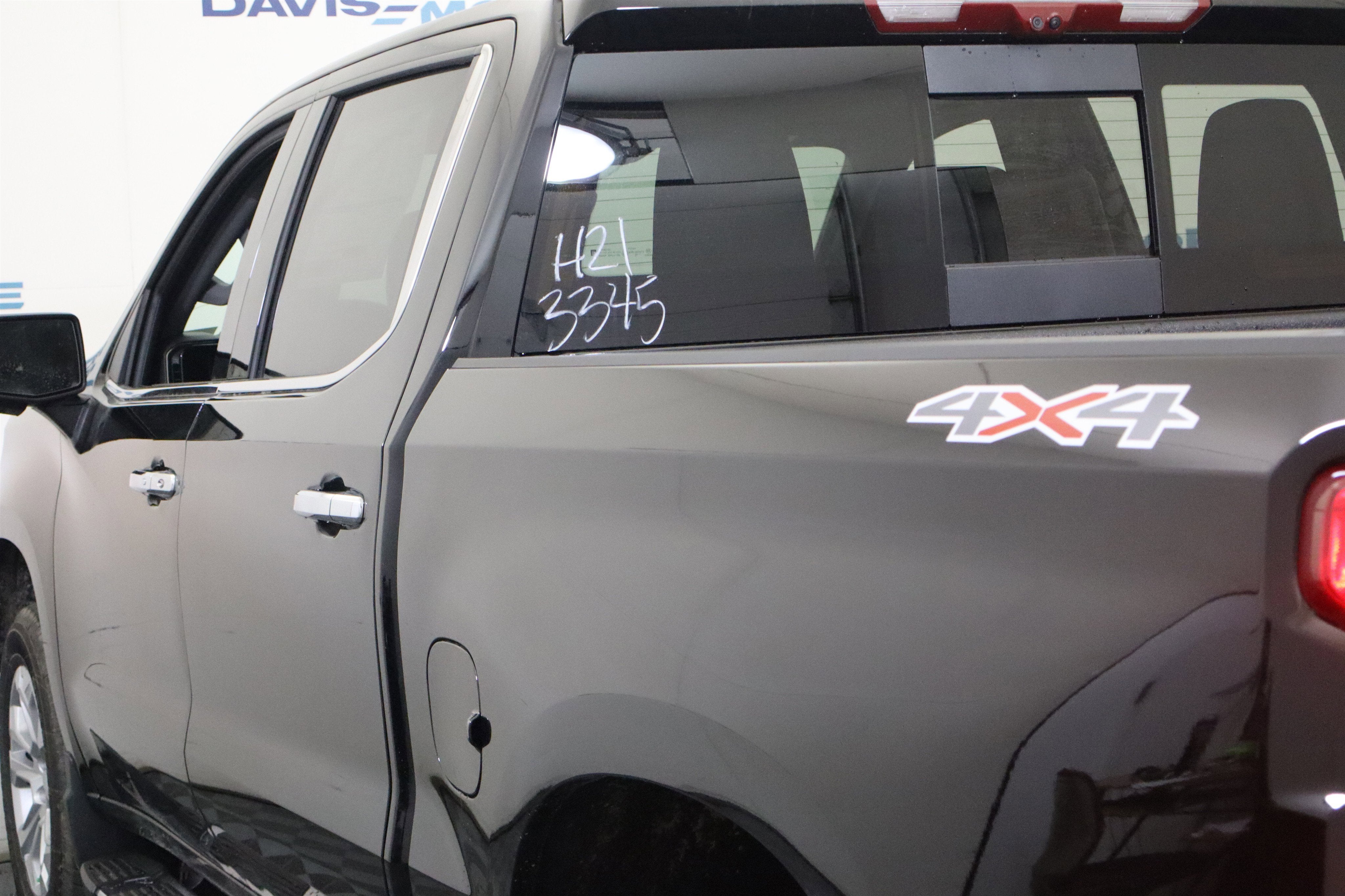 2026 Chevrolet Silverado 1500 LTZ Crew Cab 4WD