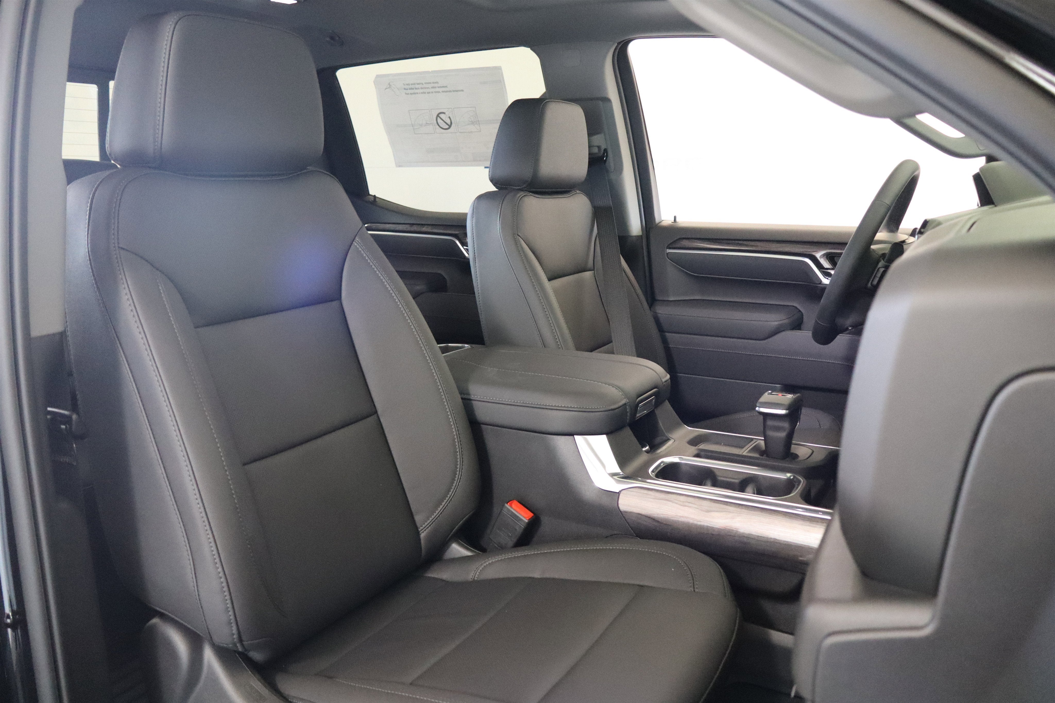 2026 Chevrolet Silverado 1500 LTZ Crew Cab 4WD