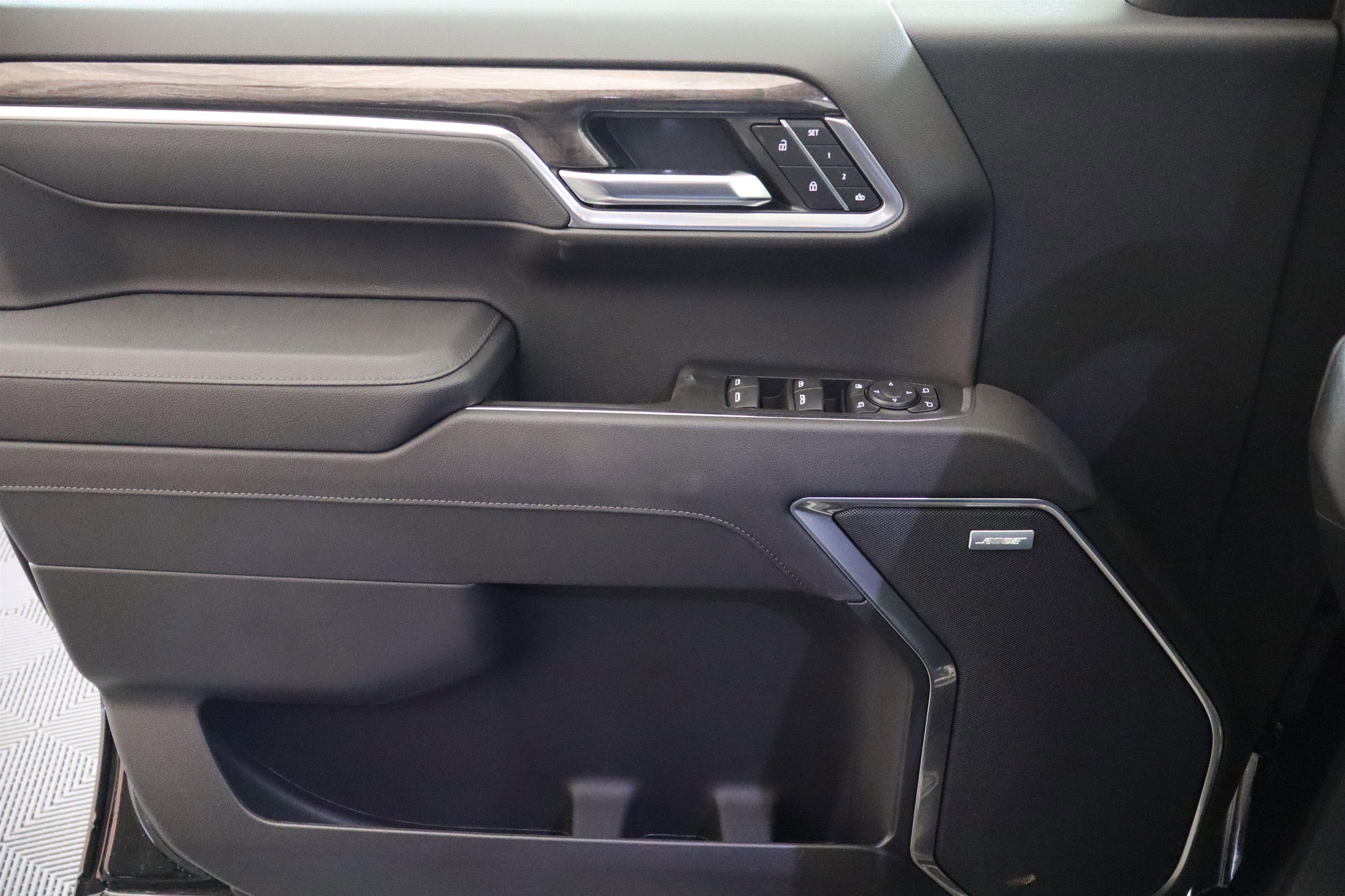 2026 Chevrolet Silverado 1500 LTZ Crew Cab 4WD